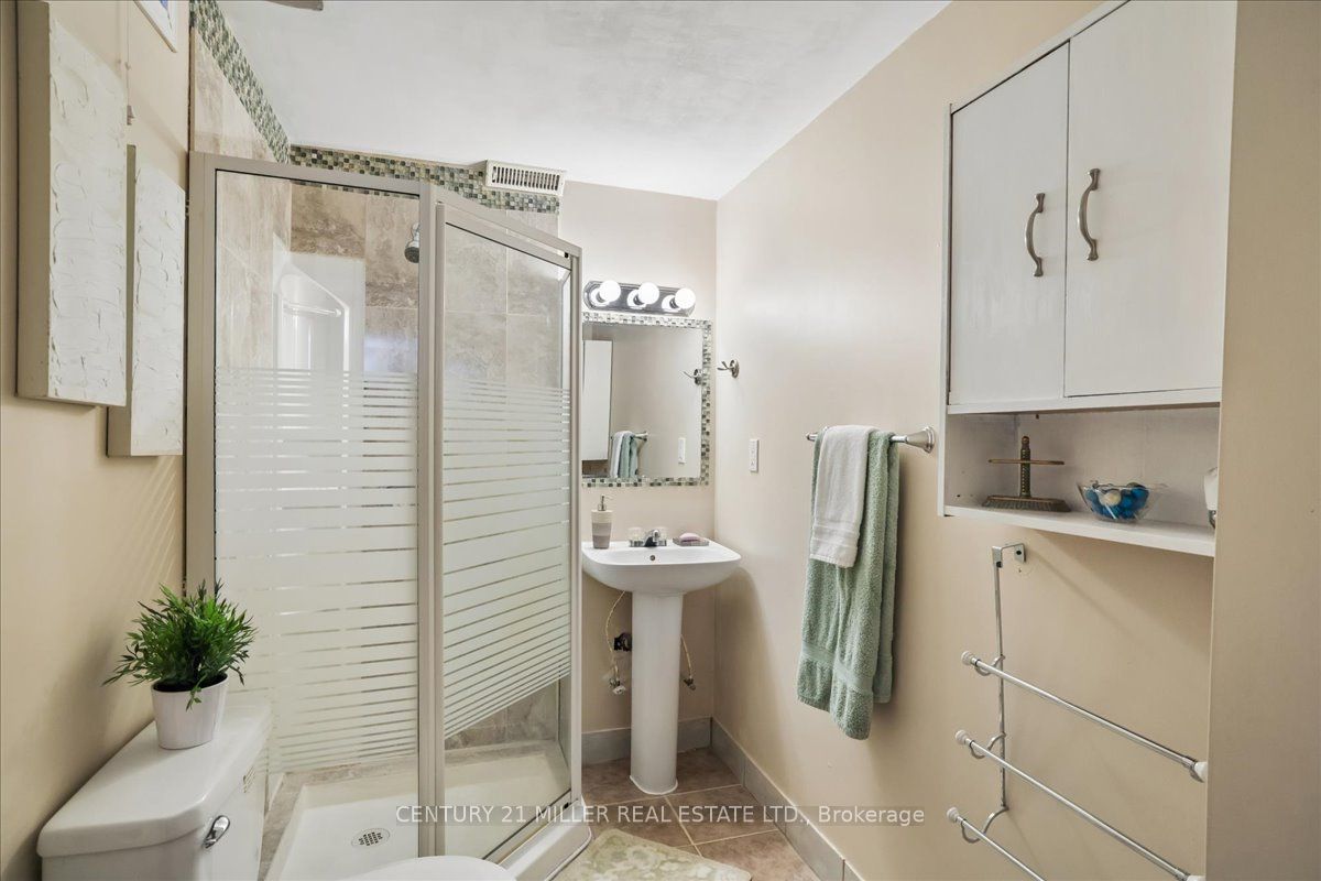 2120 Sixth Line Property Photo 29
