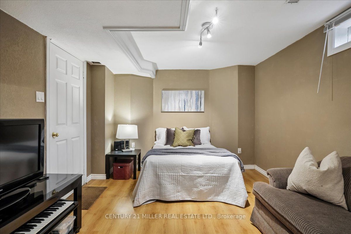 2120 Sixth Line Property Photo 30