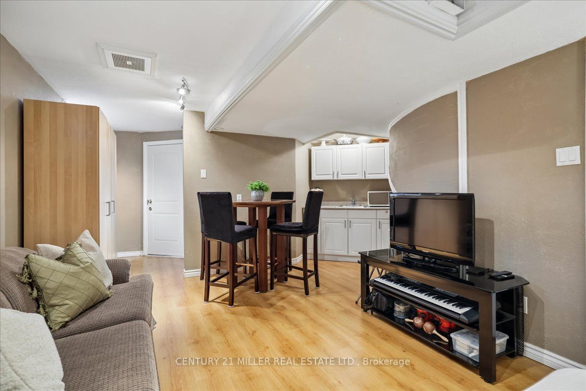 2120 Sixth Line Property Photo 31