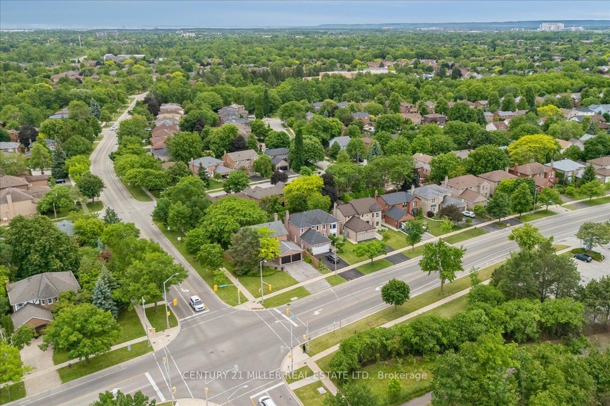 2120 Sixth Line Property Photo 42