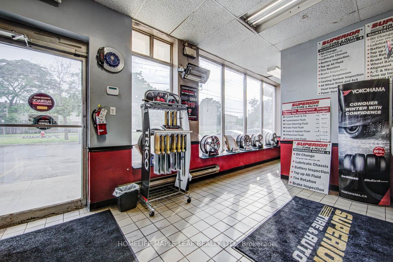 777 Dundas Street W Property Photo 8