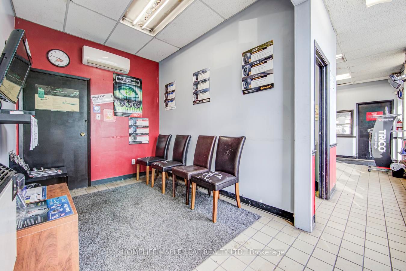 777 Dundas Street W Property Photo 12