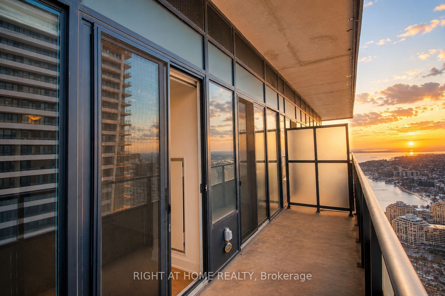 20 Shore Breeze Drive Lph02b Property Photo 1