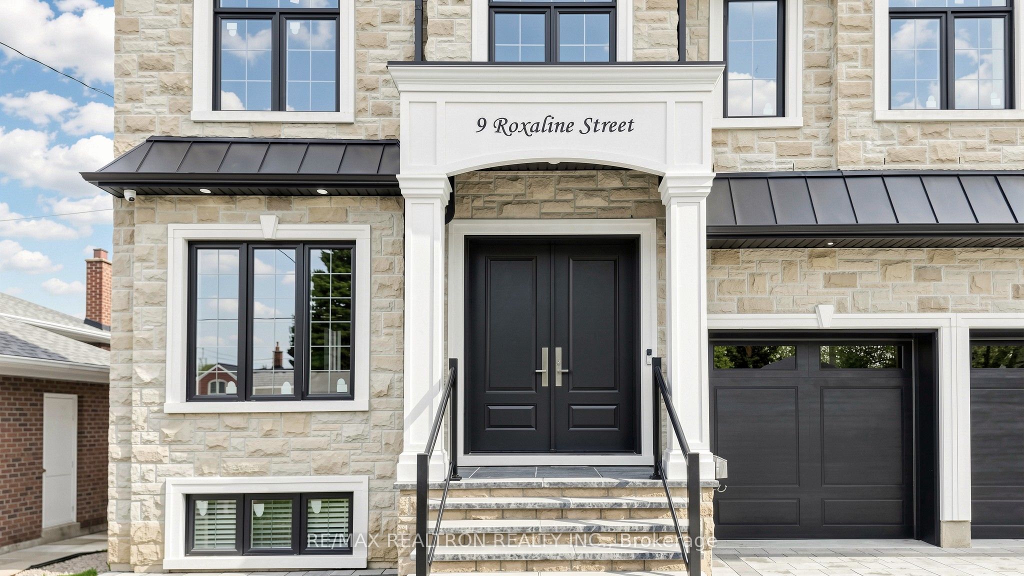 9 Roxaline Street Property Photo 2