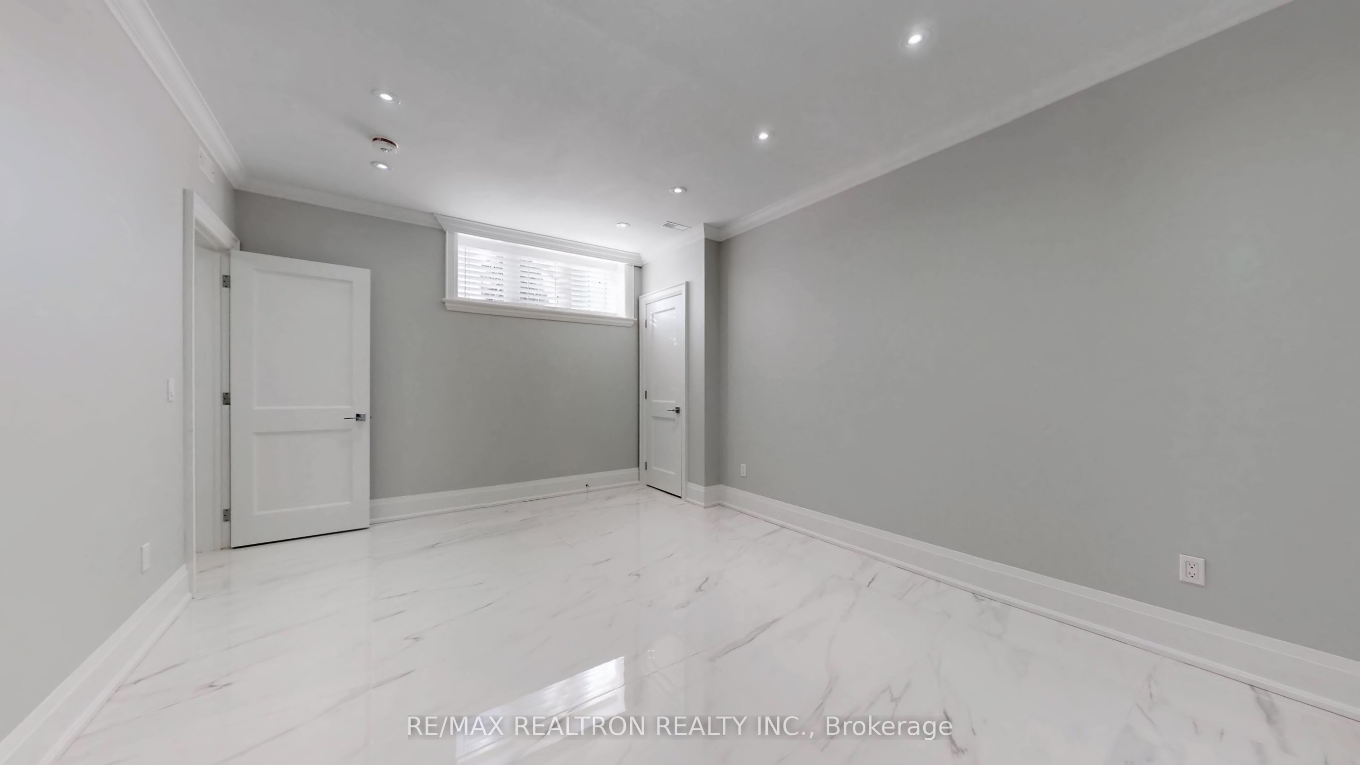 9 Roxaline Street Property Photo 41