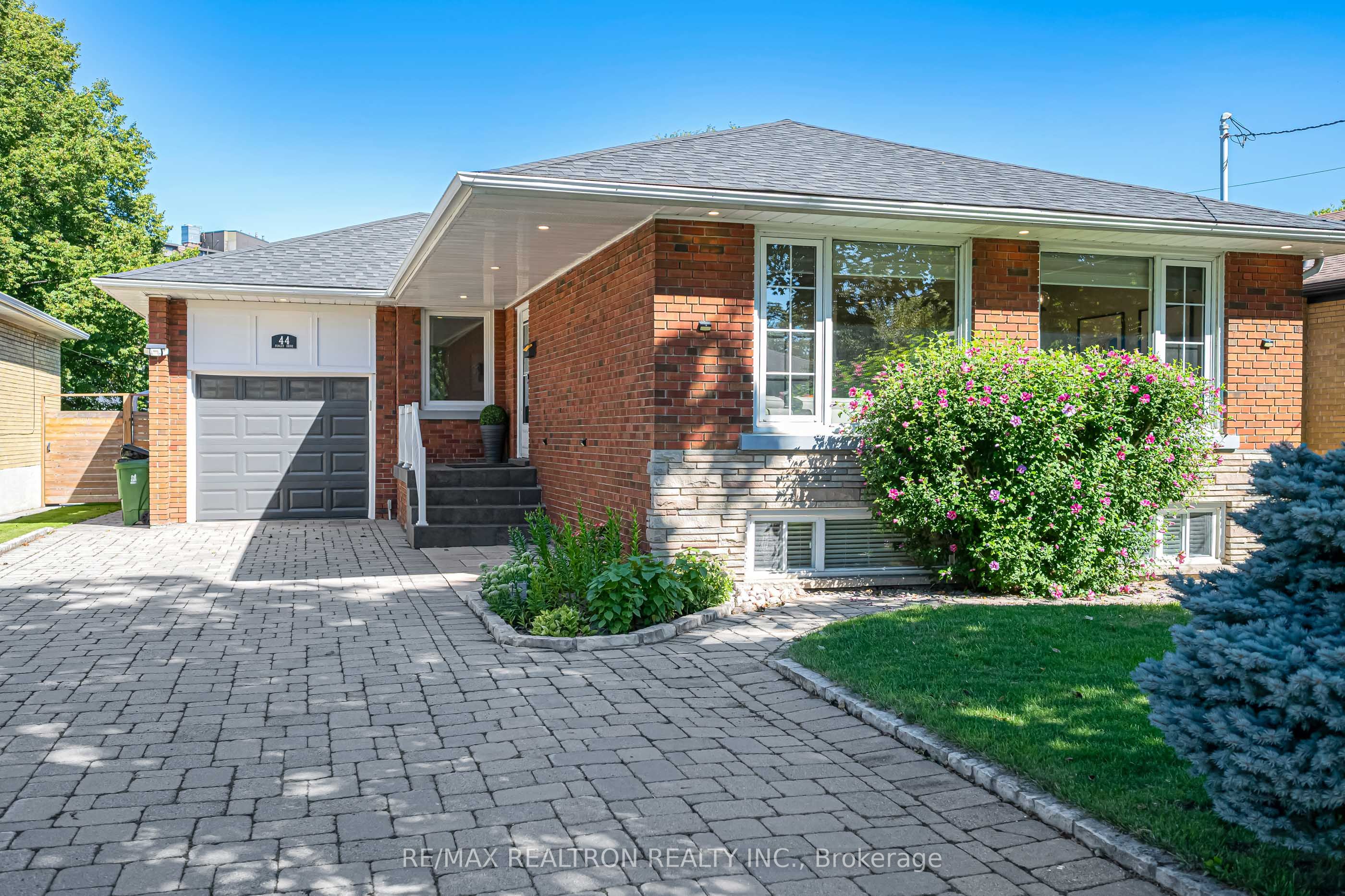 44 Fenley Drive Property Photo 1