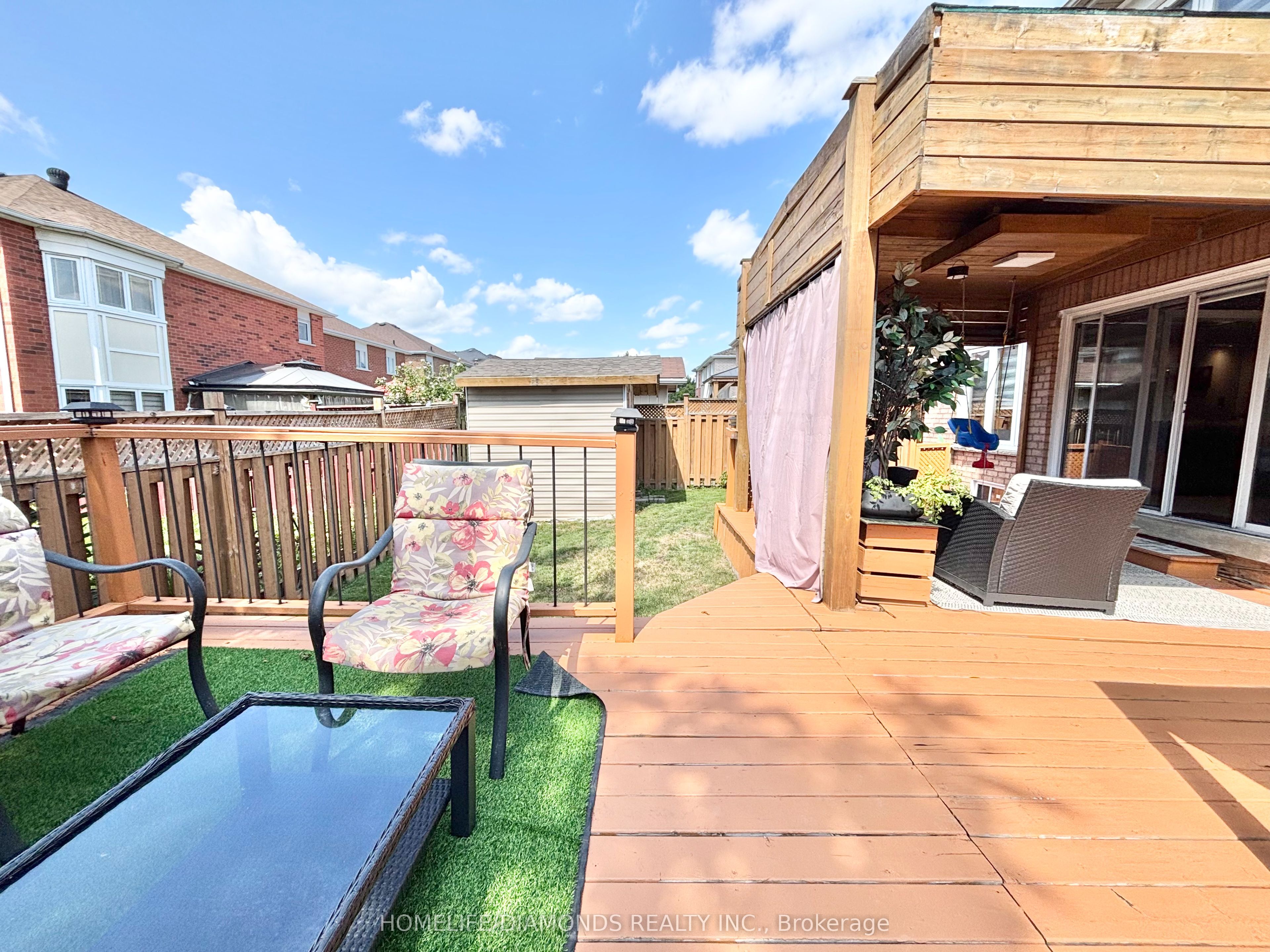 186 Fernforest Drive Property Photo 22