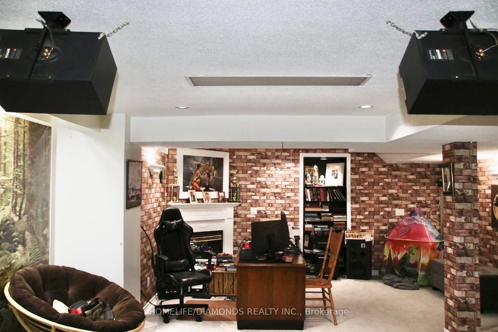 186 Fernforest Drive Property Photo 28