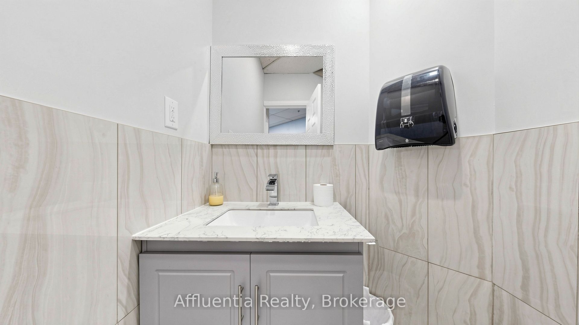 7895 Tranmere Drive 17 Property Photo 40