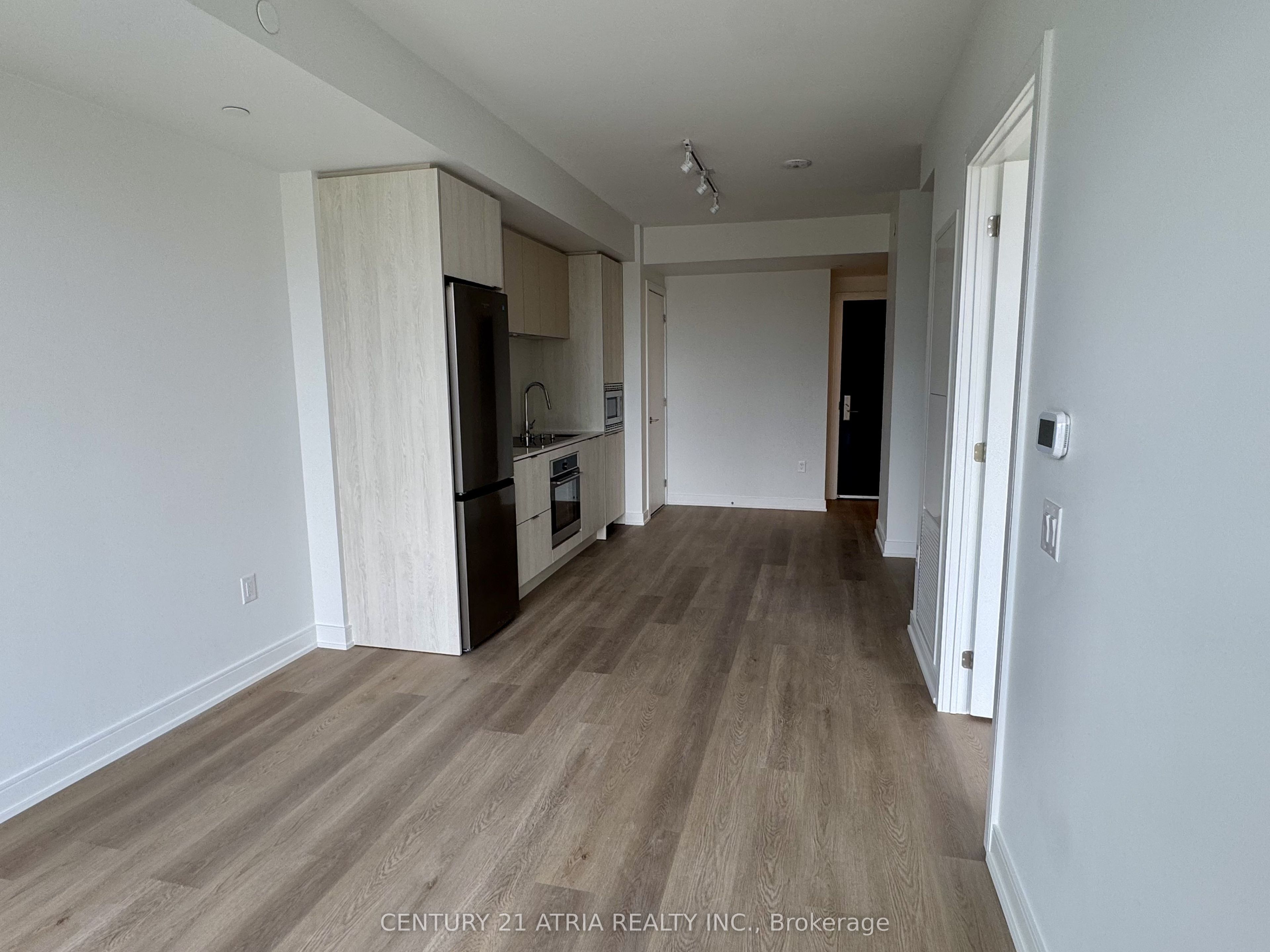 3009 Novar Road 920 Property Photo 2
