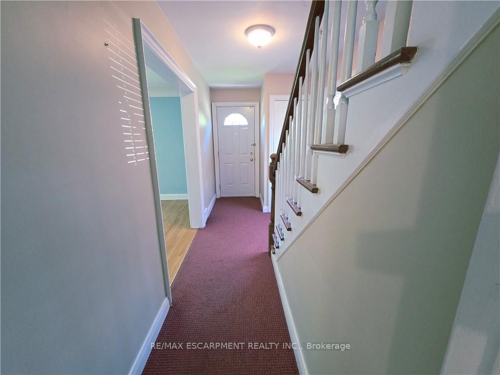 2047 James Street Property Photo 12