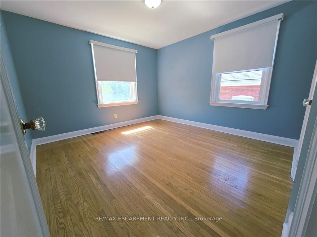 2047 James Street Property Photo 16
