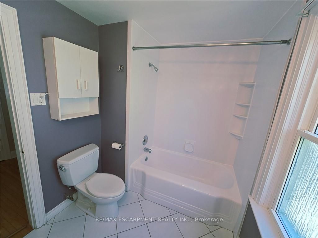 2047 James Street Property Photo 19