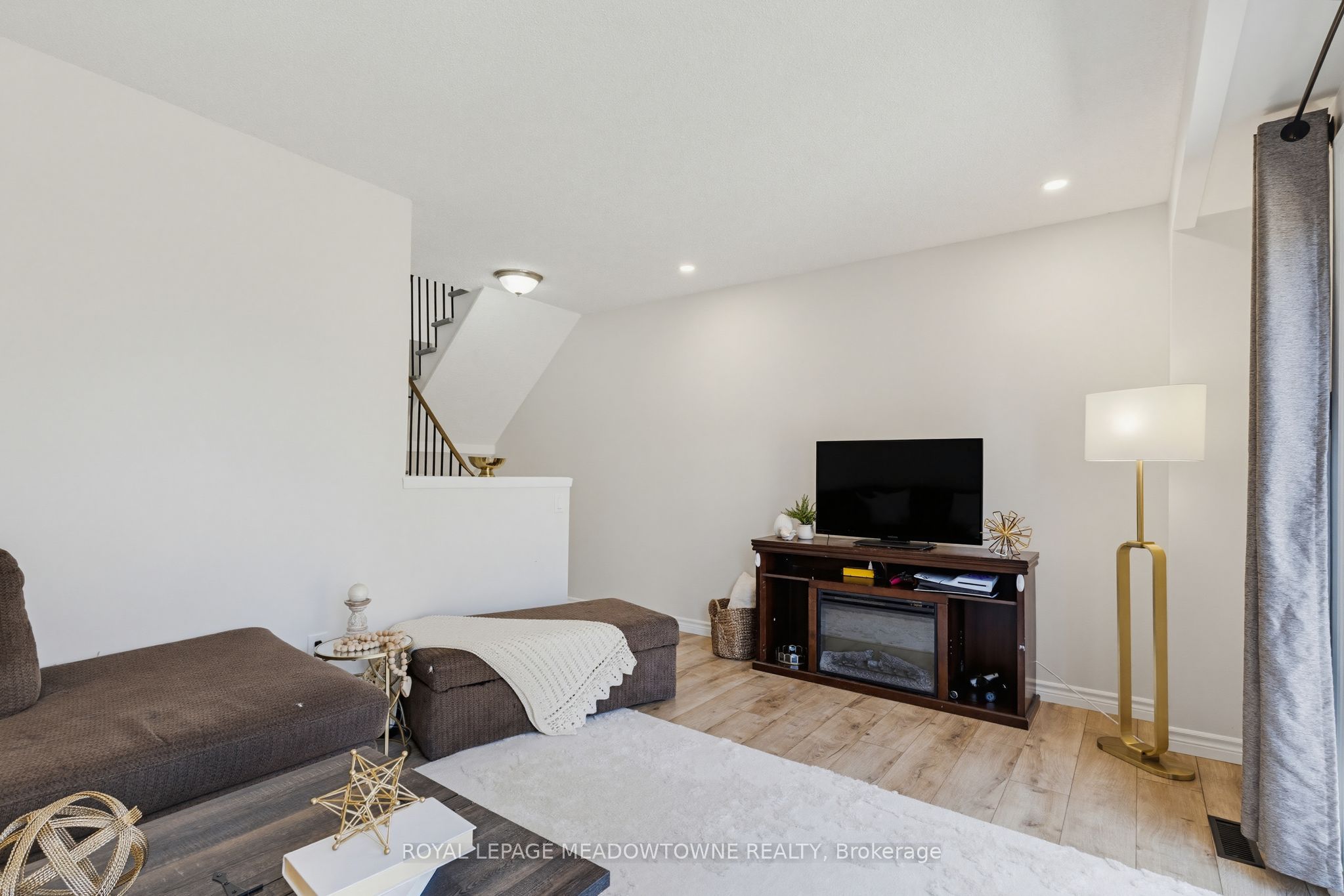 235 Bronte Street 43 Property Photo 9
