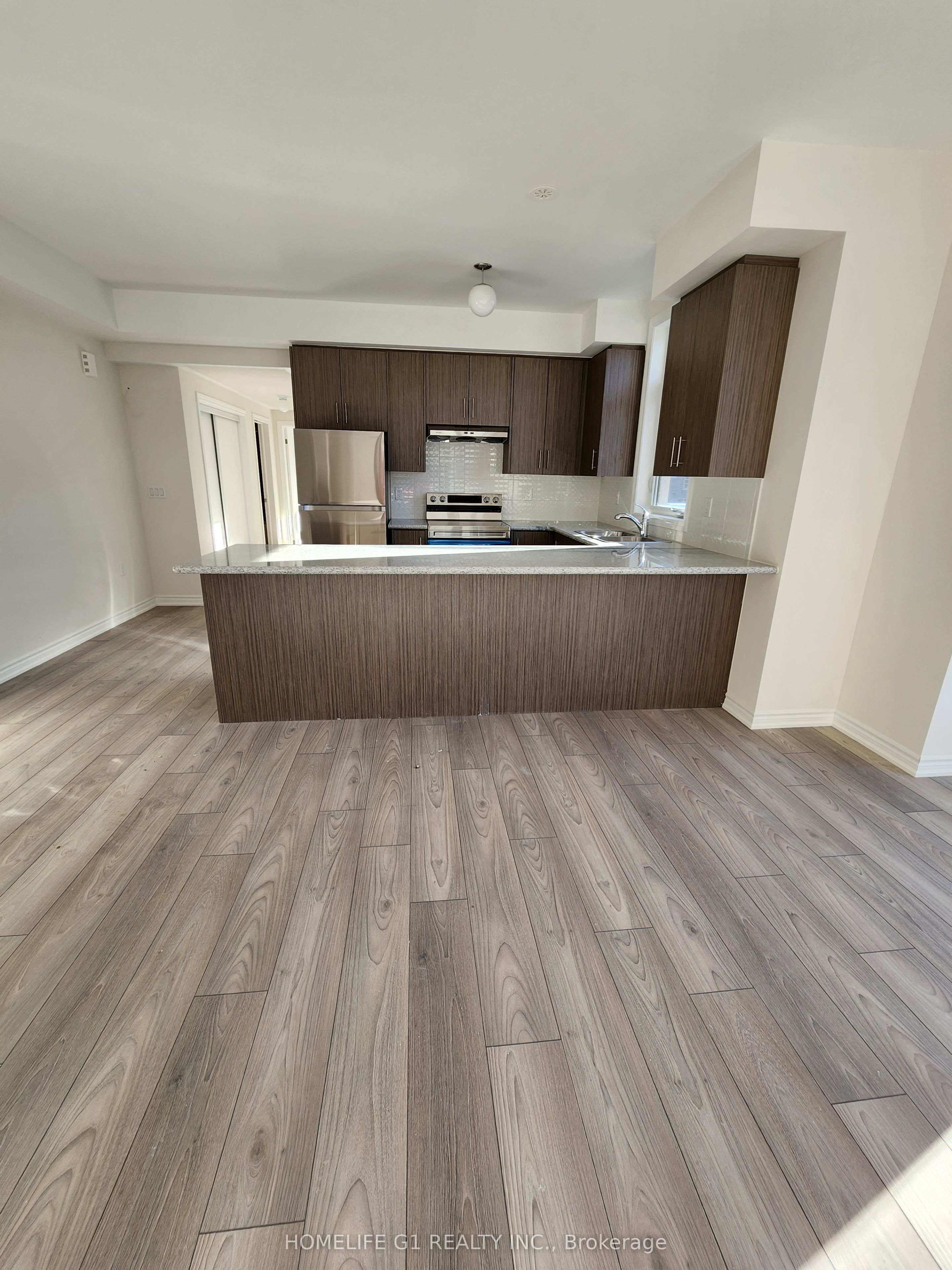 60 Halliford Place Property Photo 3