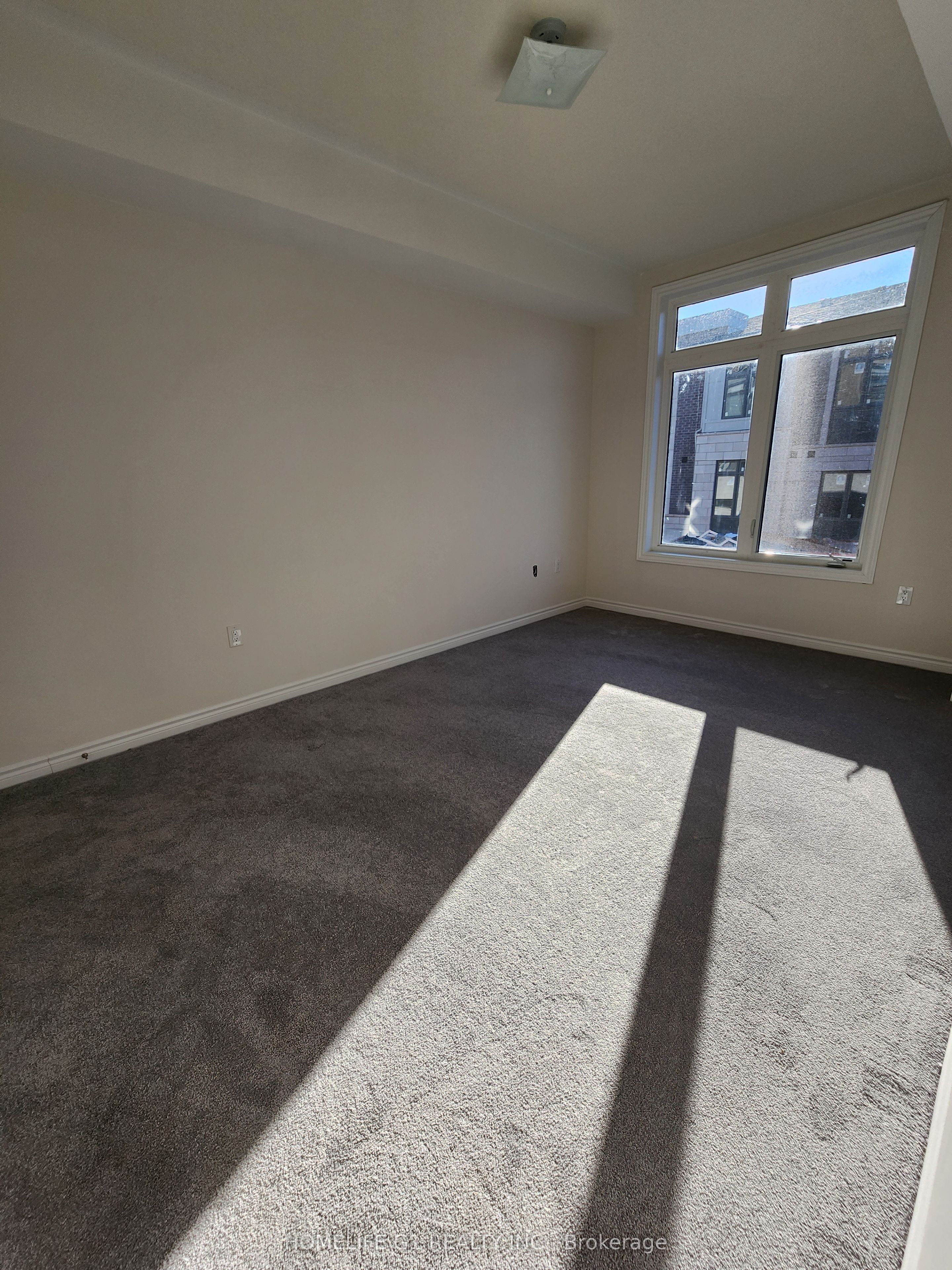 60 Halliford Place Property Photo 6
