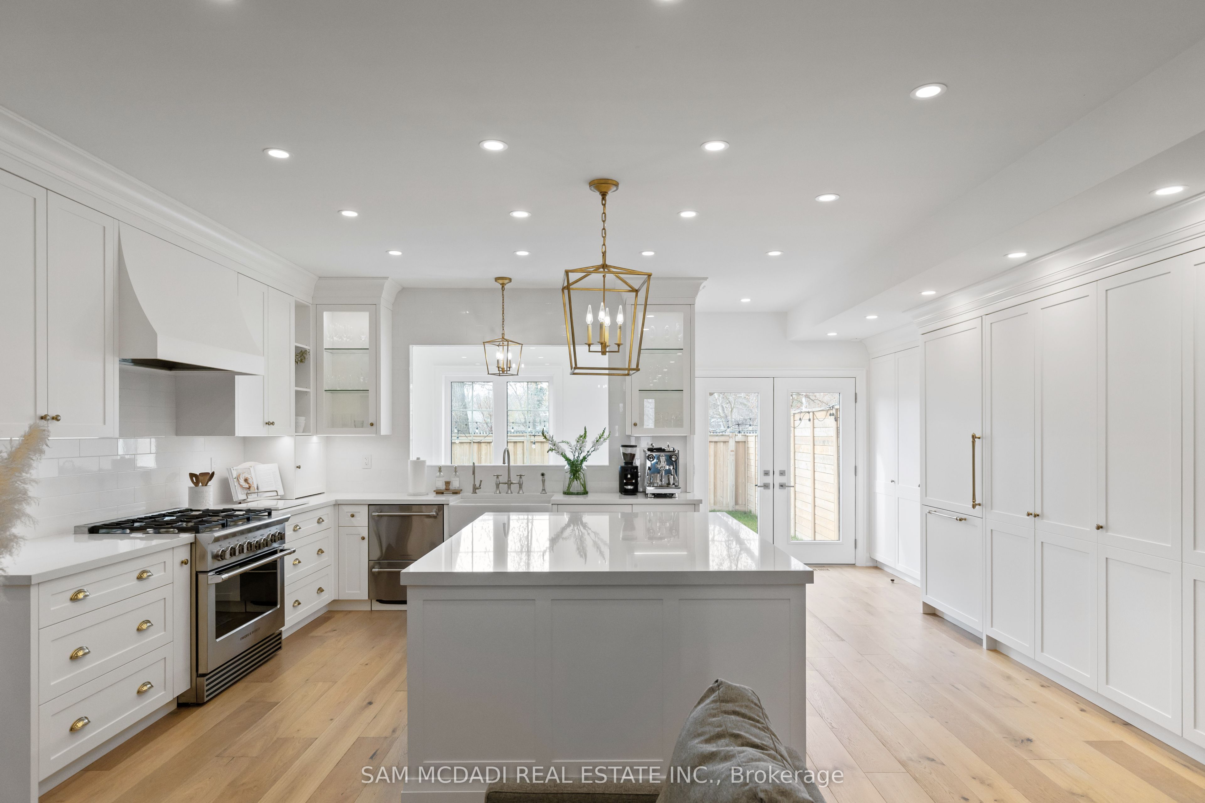 4 Iroquois Avenue Property Photo 9