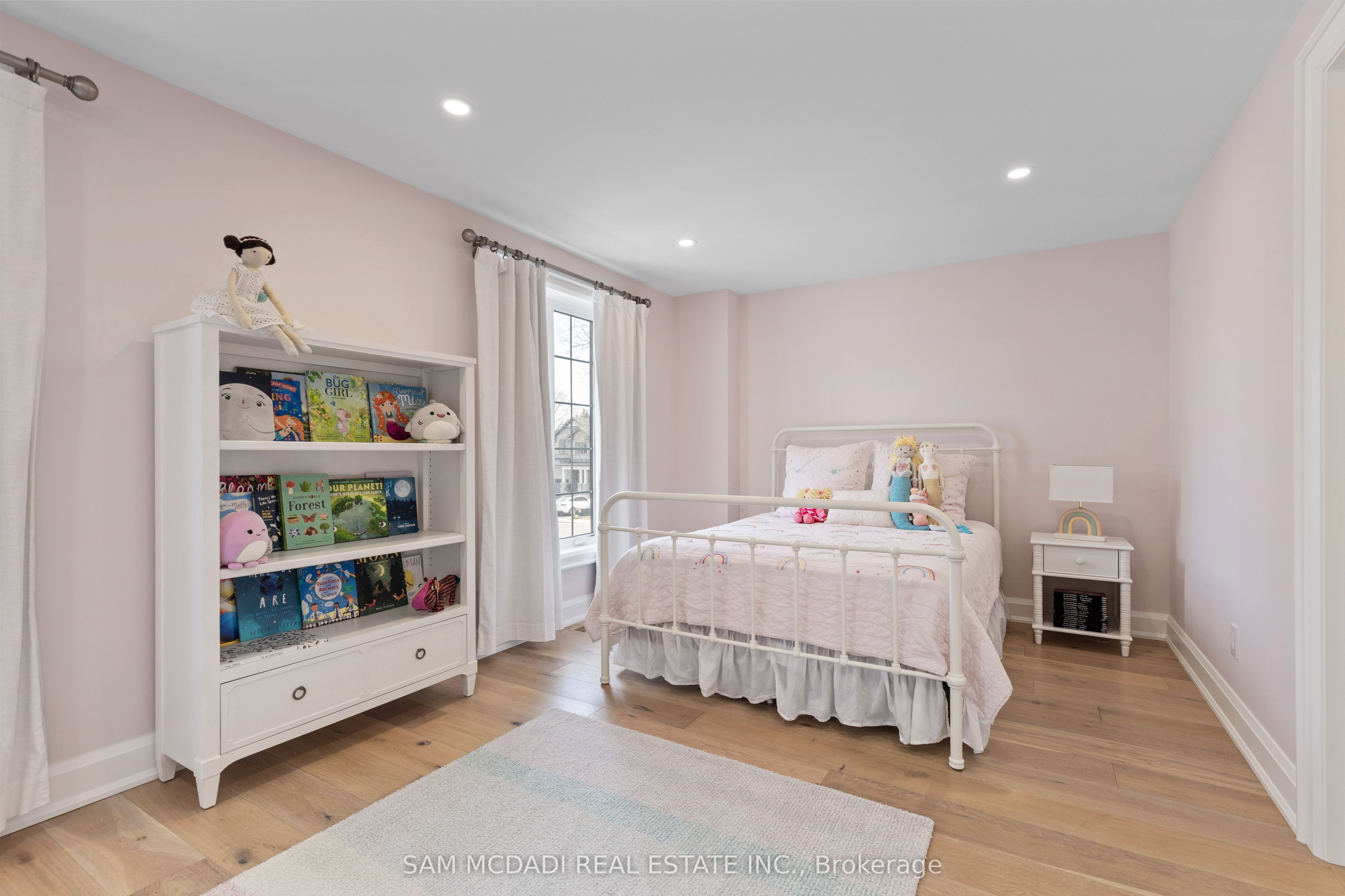 4 Iroquois Avenue Property Photo 23