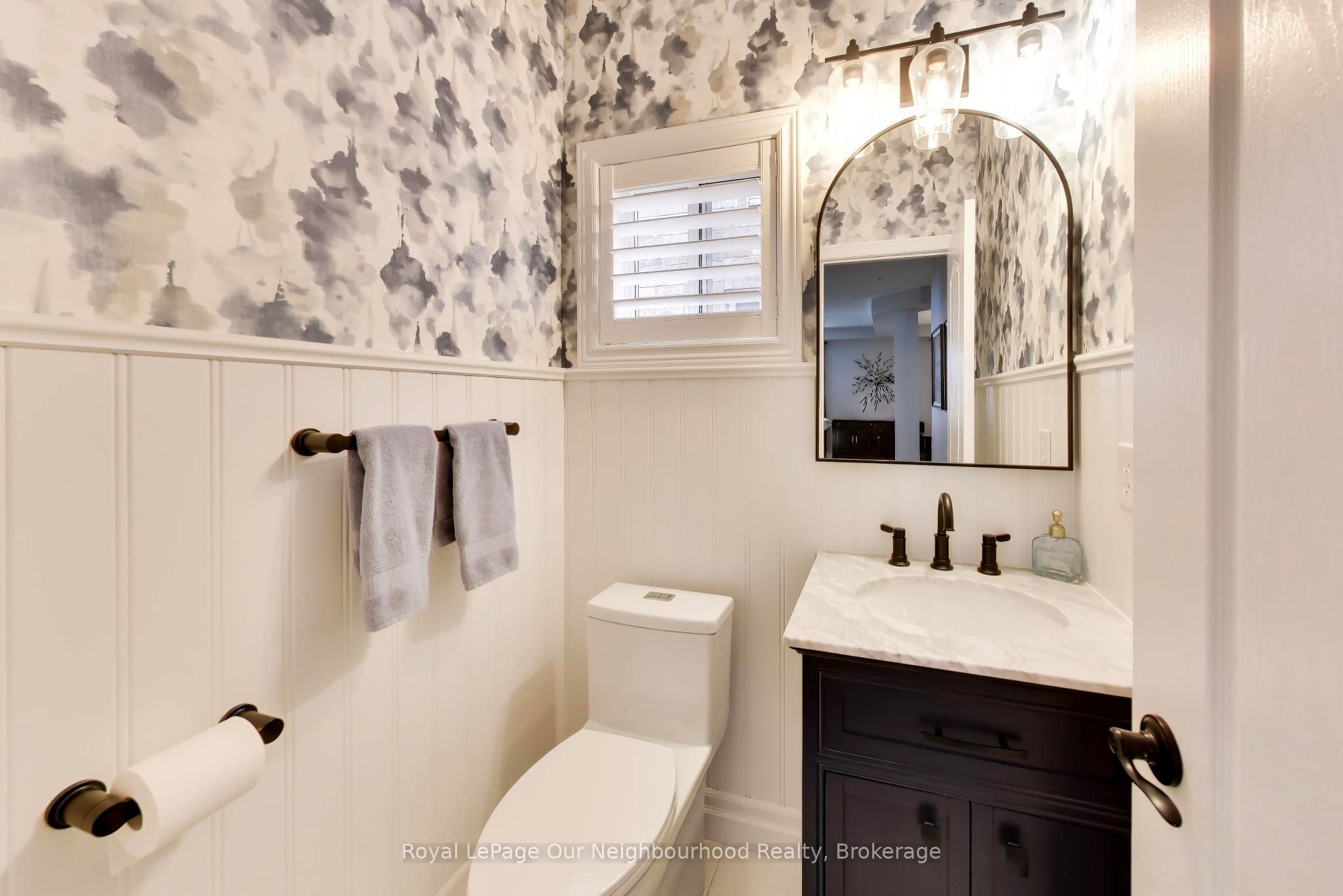 2324 Woodcrest Drive Property Photo 10