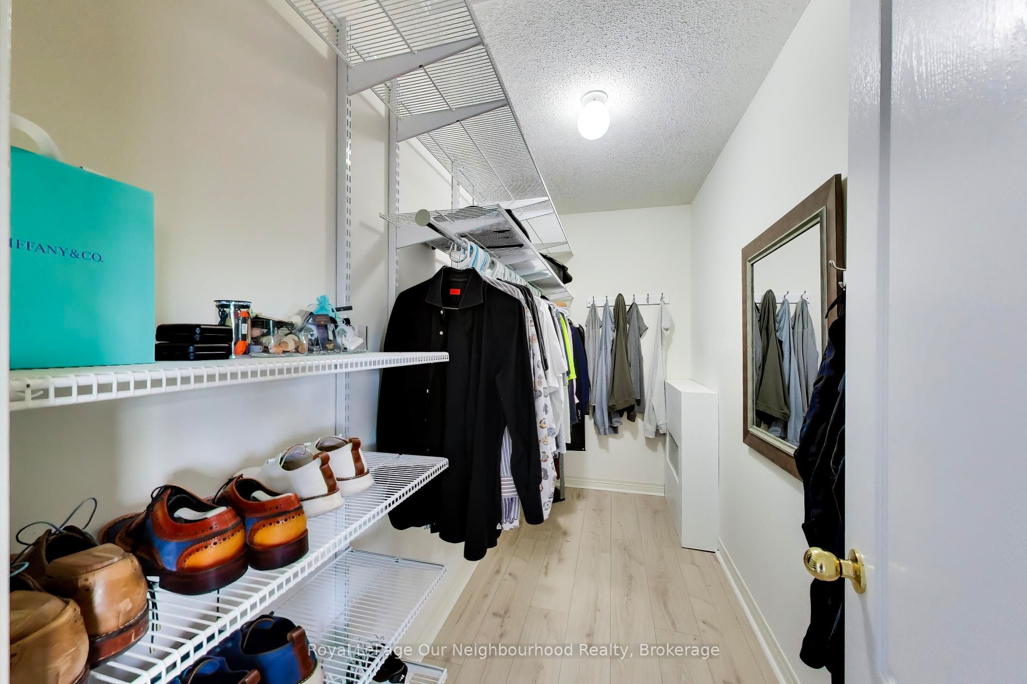 2324 Woodcrest Drive Property Photo 15