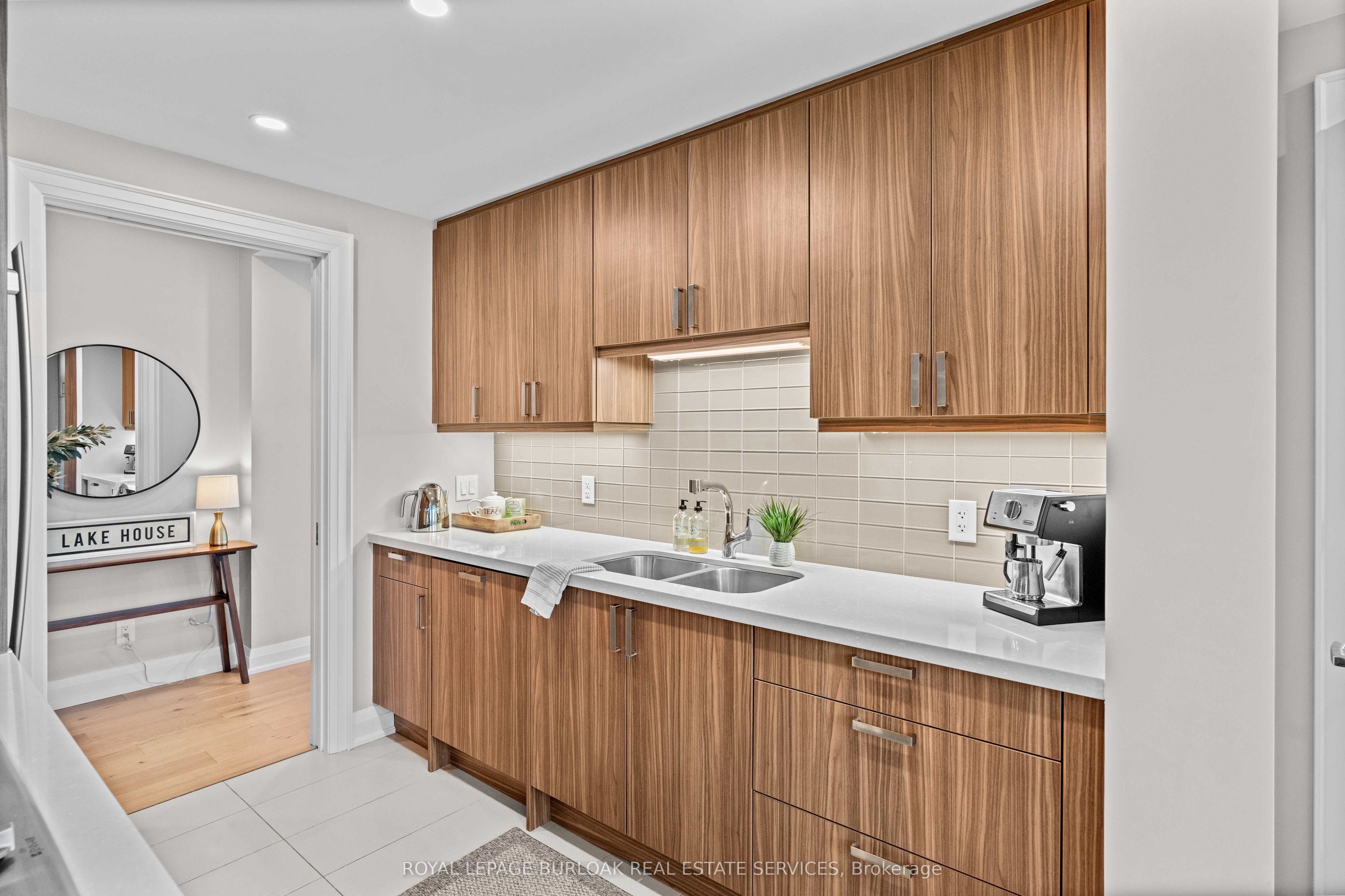 11 Bronte Road 409 Property Photo 8