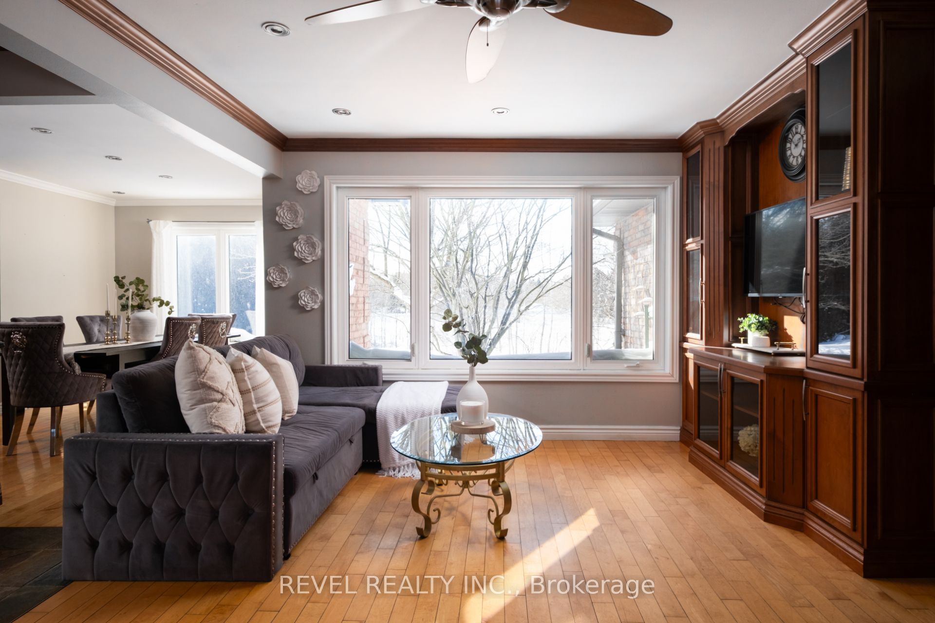 14227 Trafalgar Road Property Photo 9