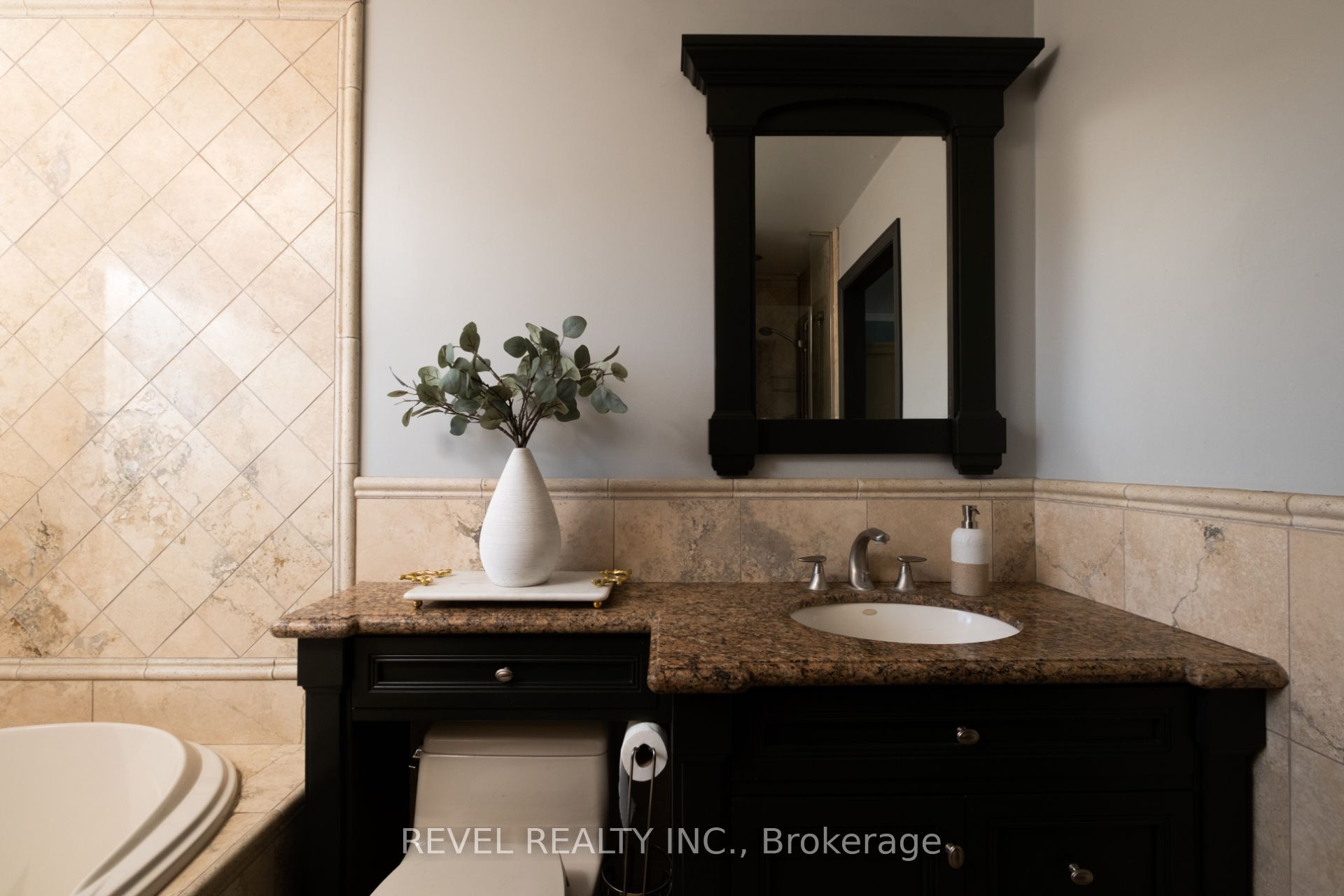 14227 Trafalgar Road Property Photo 18