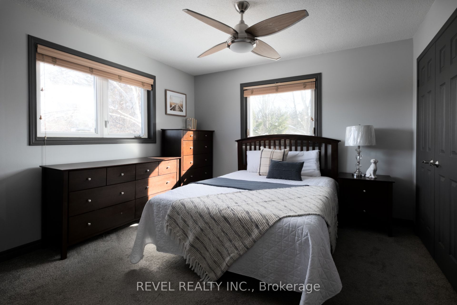 14227 Trafalgar Road Property Photo 20