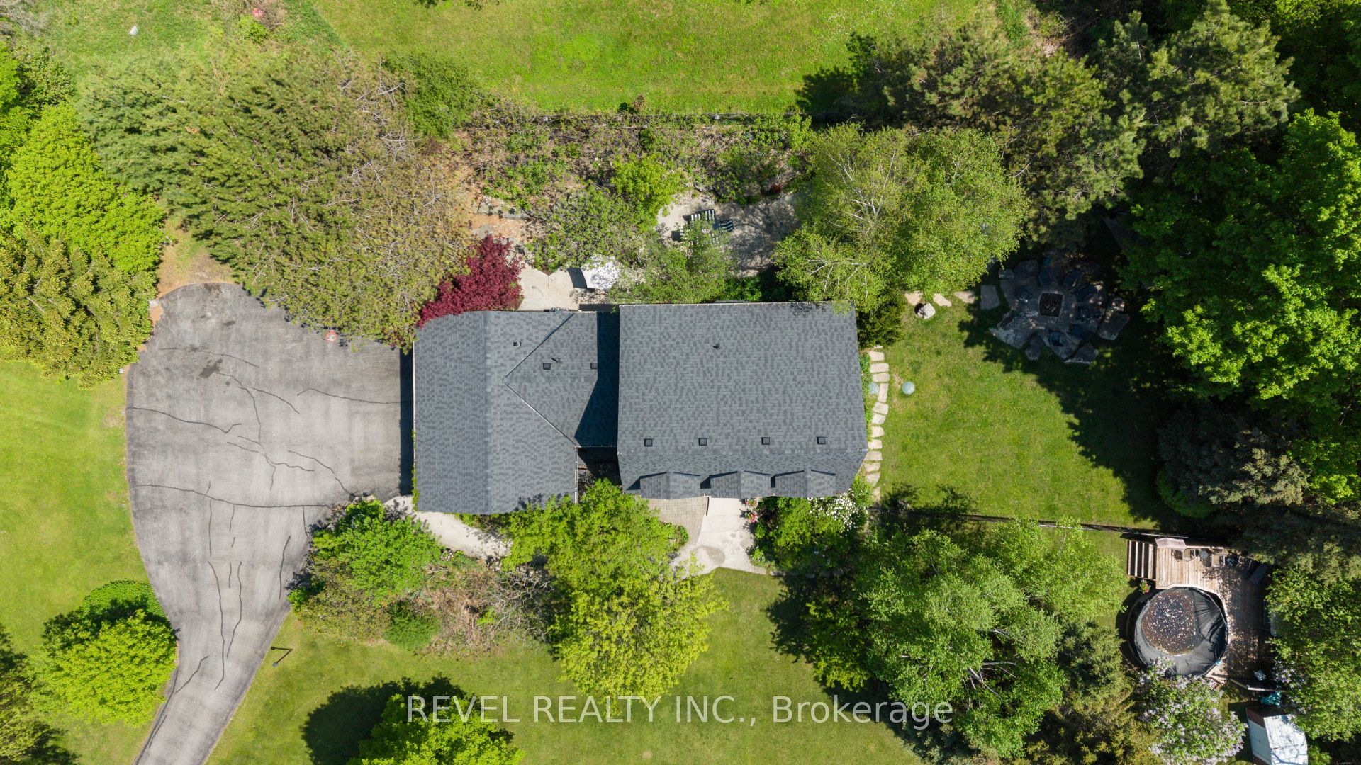 14227 Trafalgar Road Property Photo 36