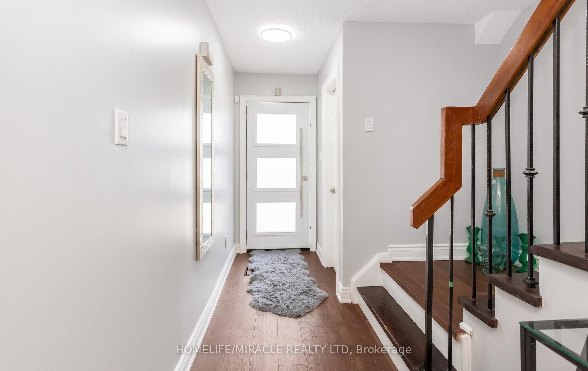 49 Newbridge Crescent Property Photo 4