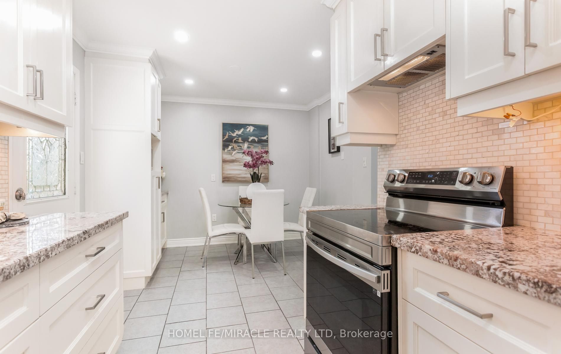49 Newbridge Crescent Property Photo 12