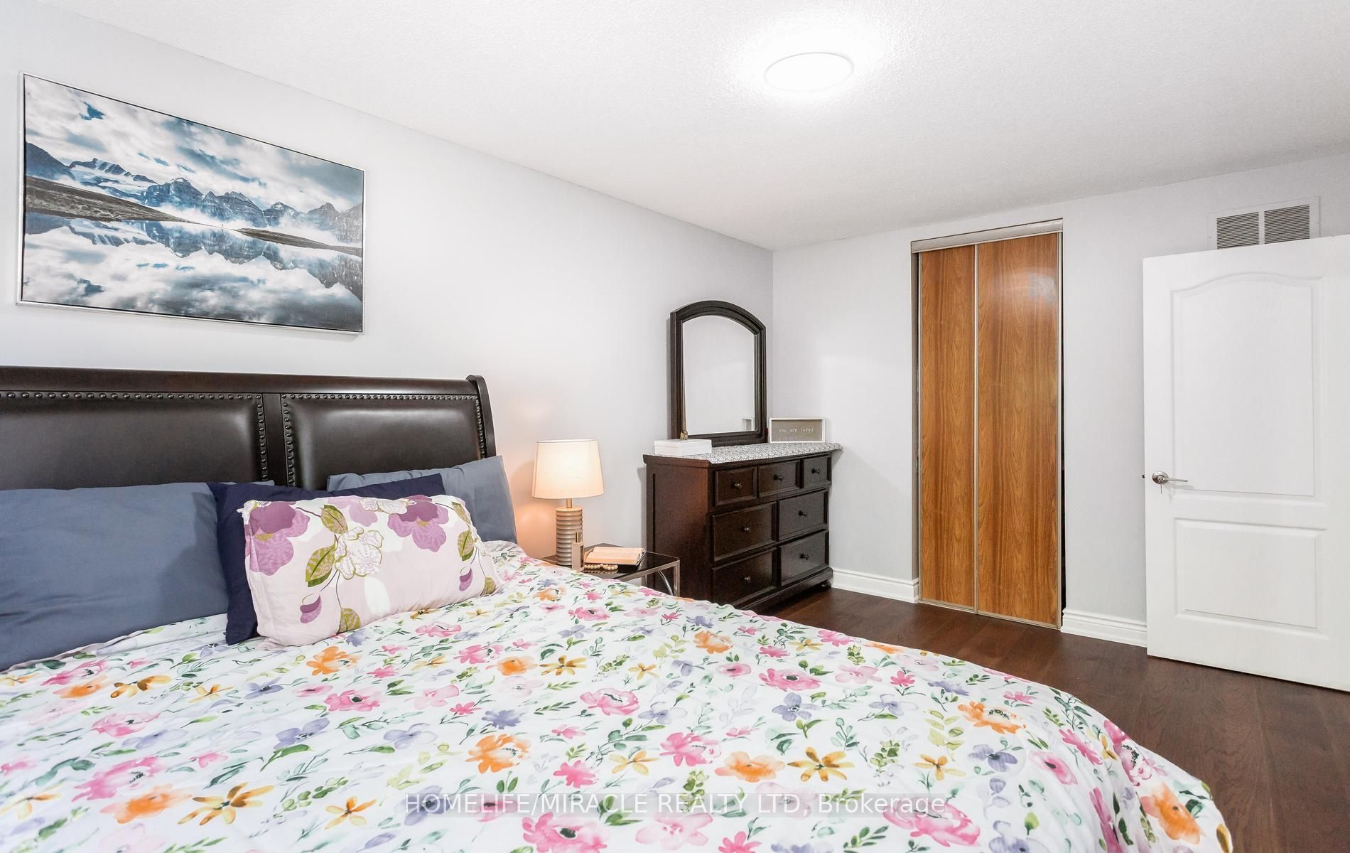 49 Newbridge Crescent Property Photo 26