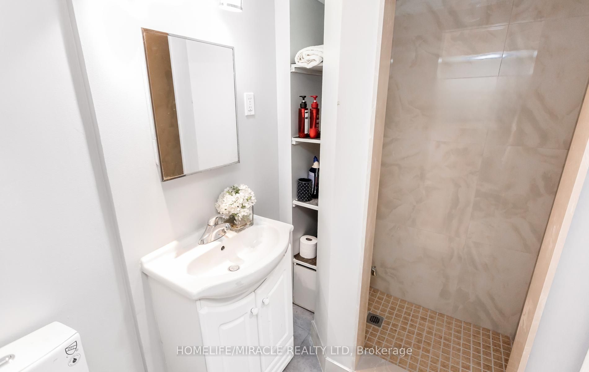 49 Newbridge Crescent Property Photo 45