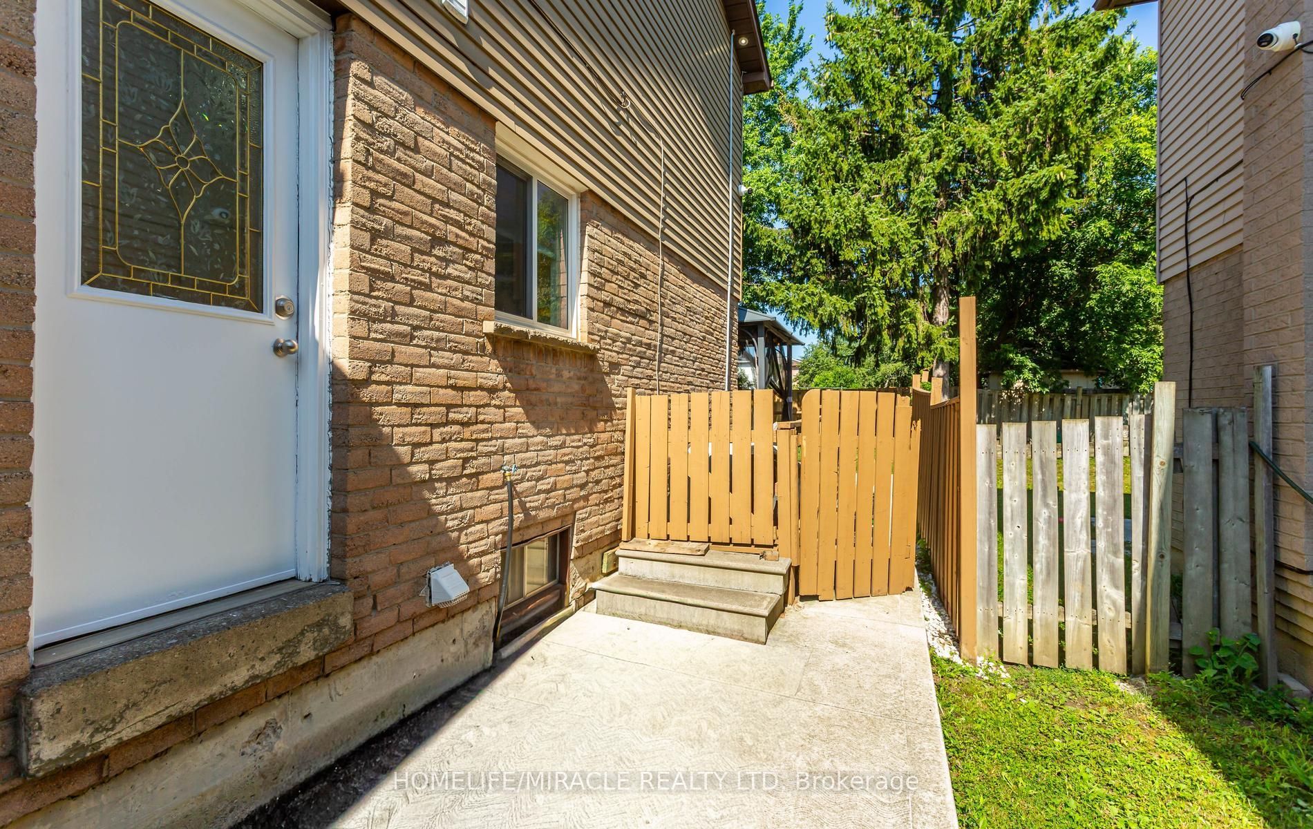 49 Newbridge Crescent Property Photo 47