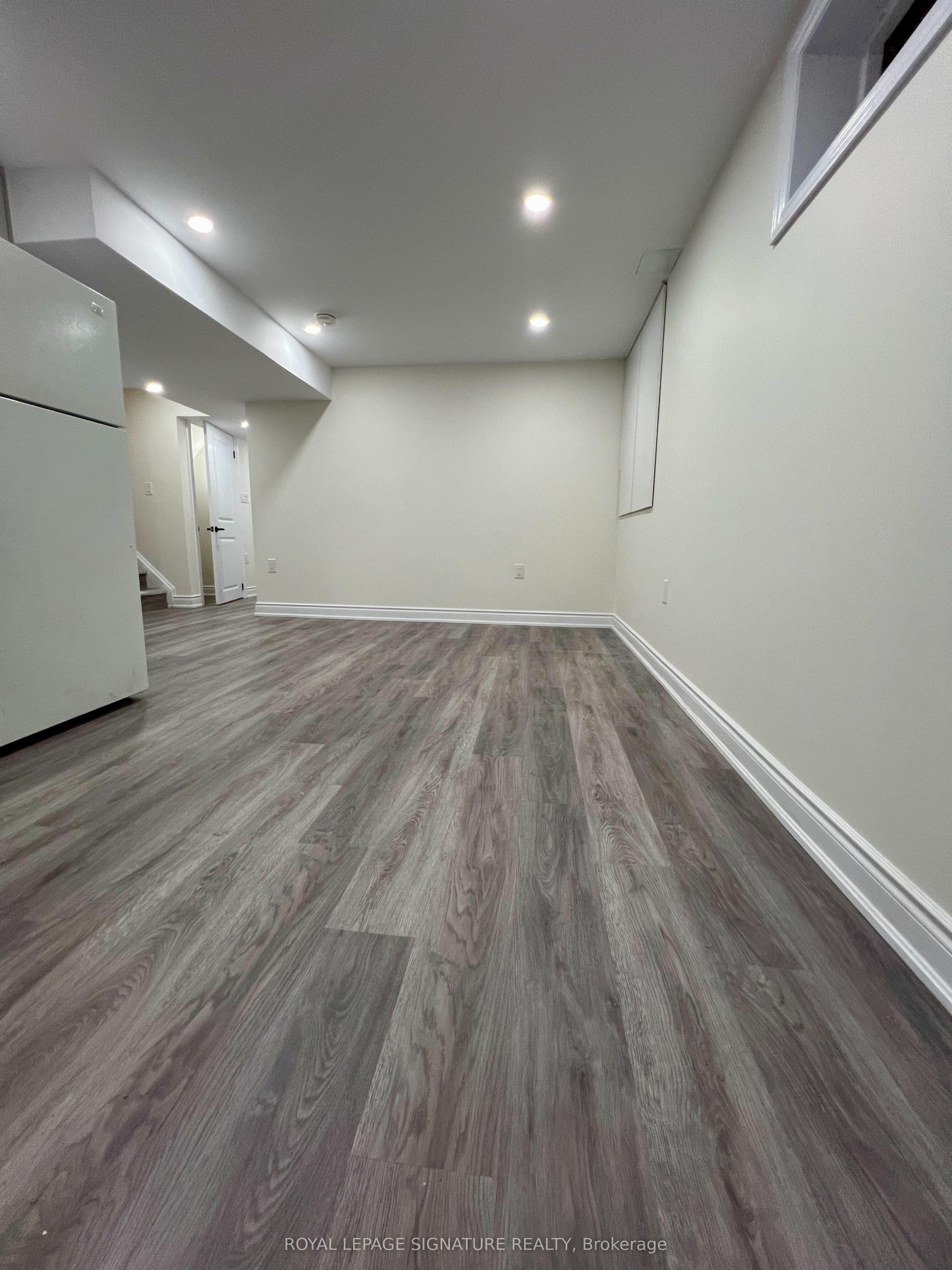 28 Skelton Boulevard Property Photo 3