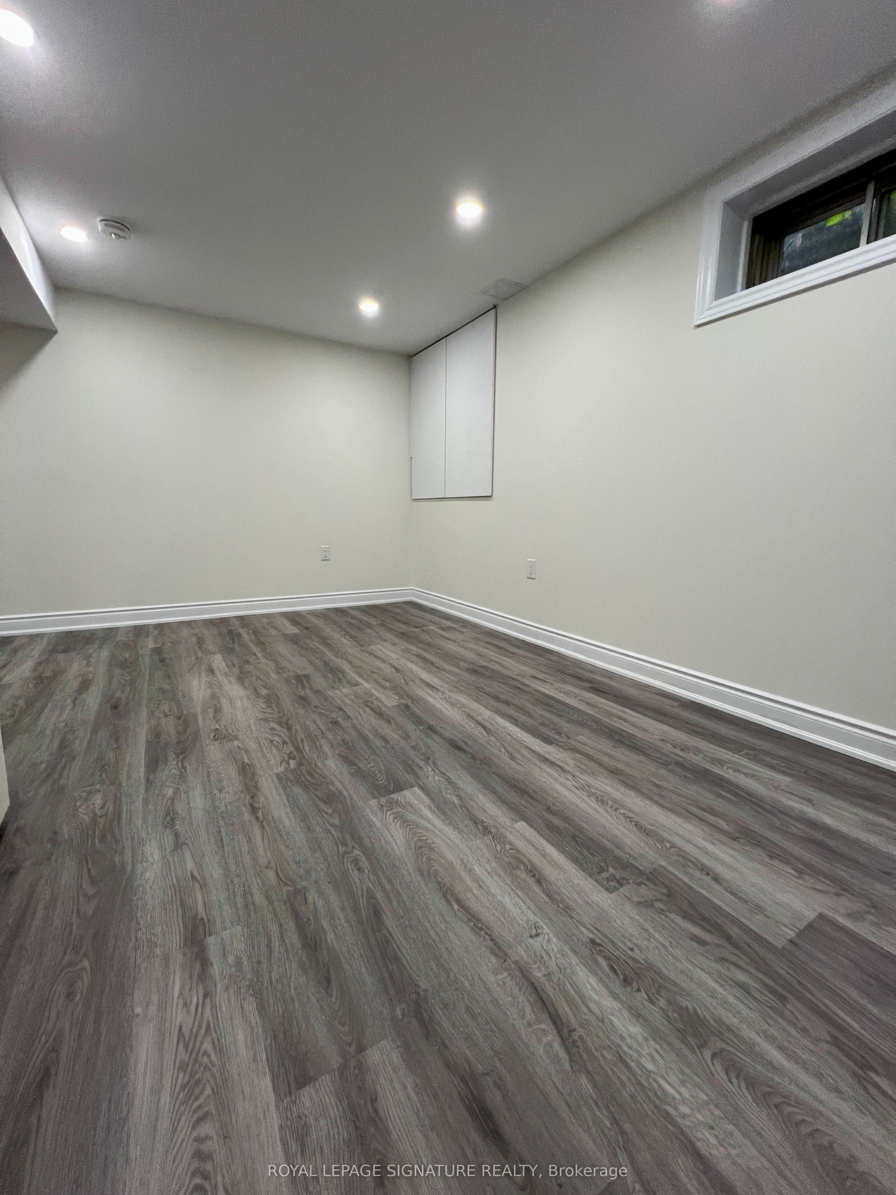 28 Skelton Boulevard Property Photo 5