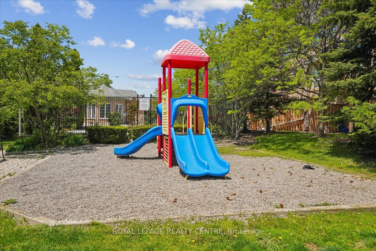 50 Strathaven Drive 110 Property Photo 41