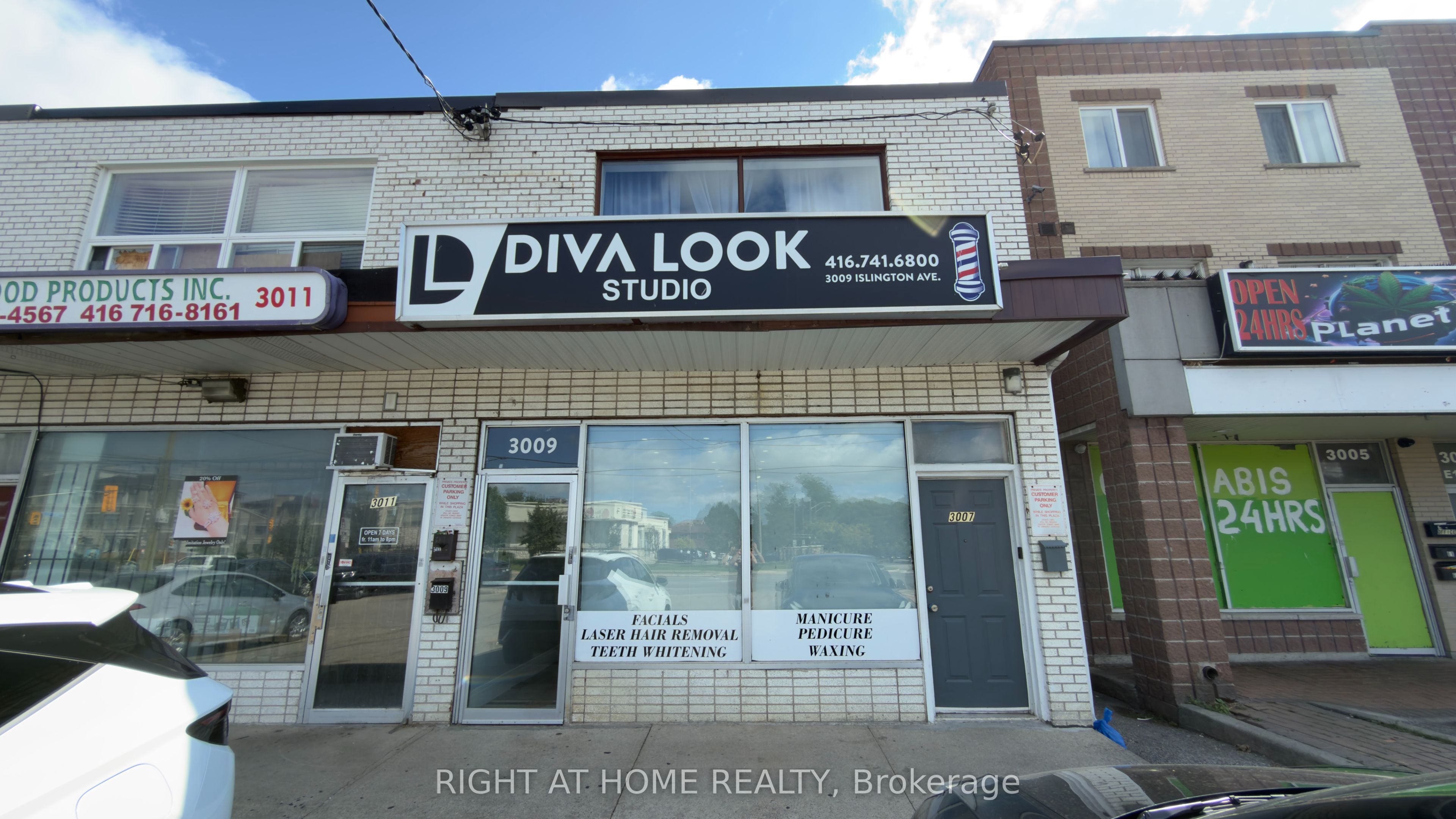 3009 Islington Avenue Property Photo 1
