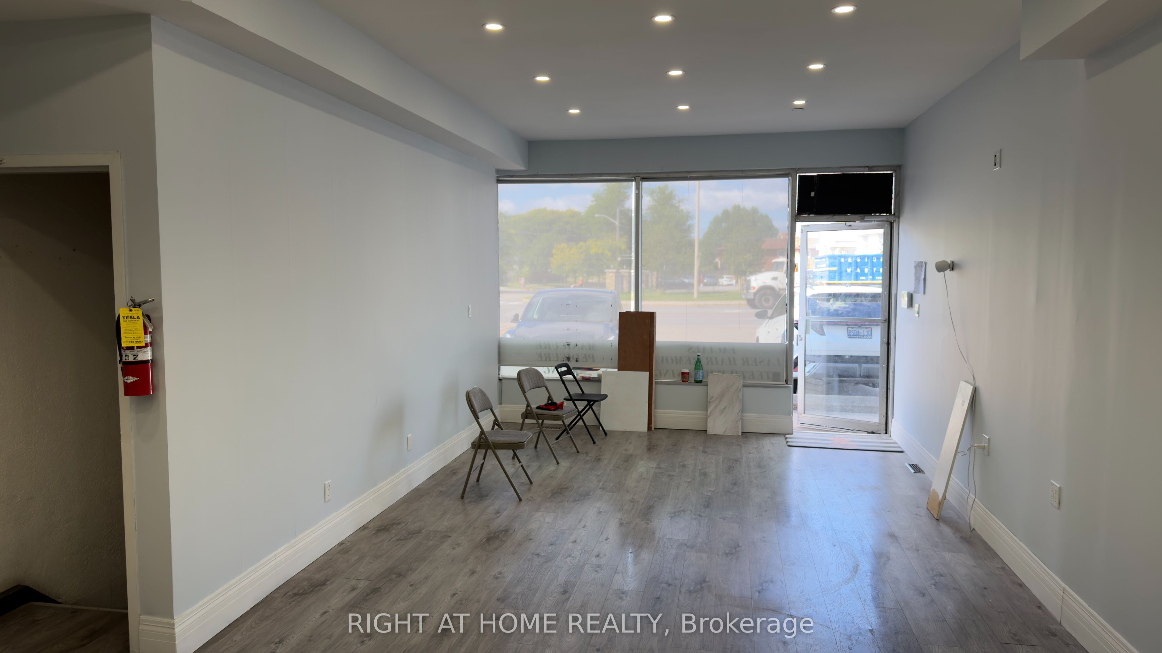 3009 Islington Avenue Property Photo 5