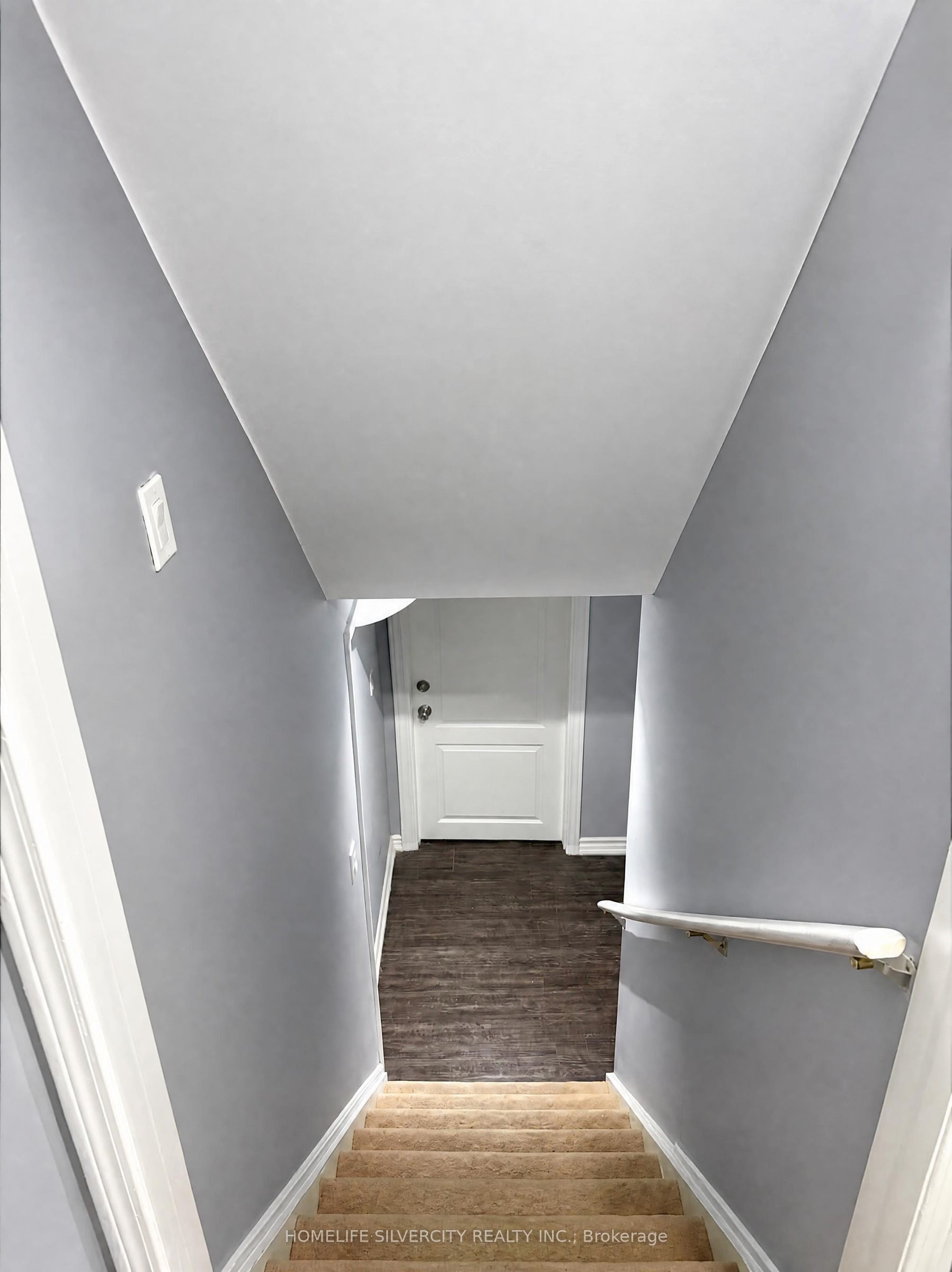 102 Earlsbridge Boulevard Property Photo 3