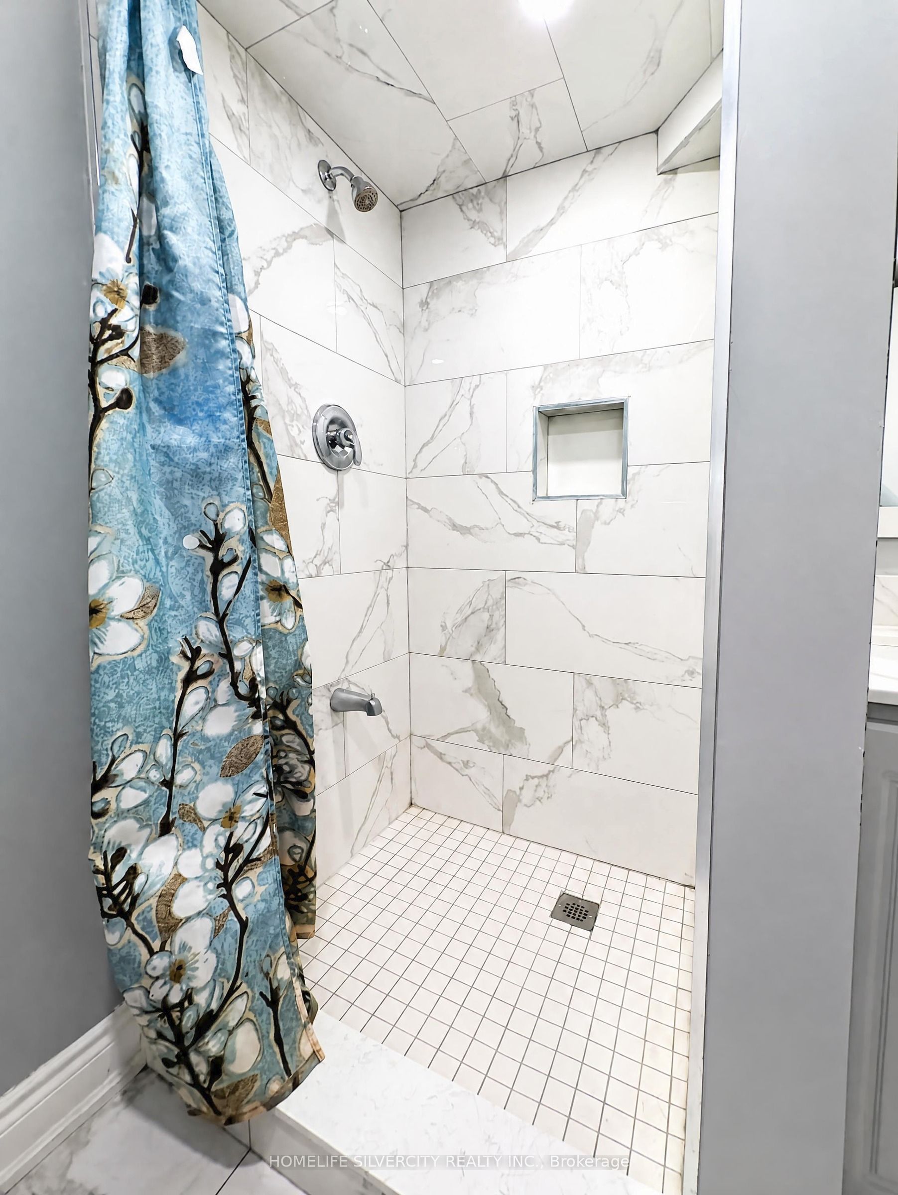 102 Earlsbridge Boulevard Property Photo 12