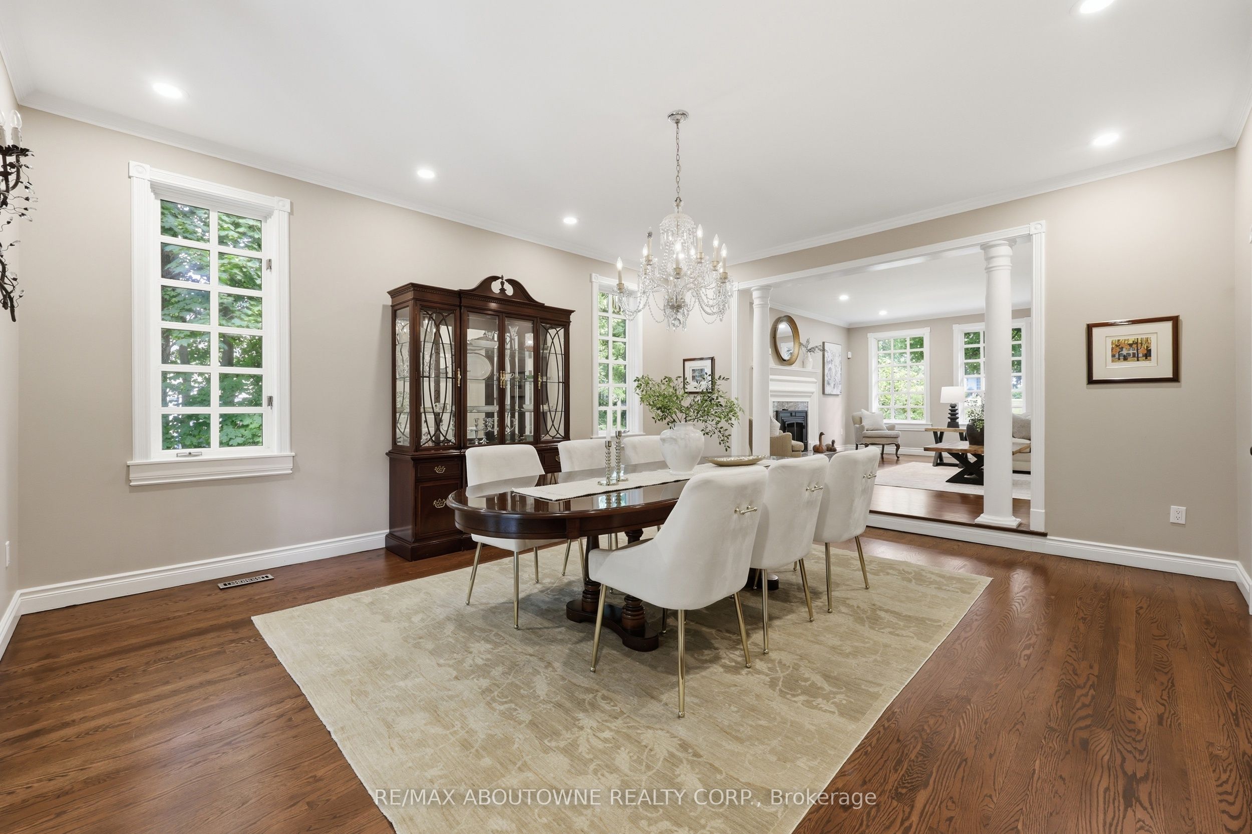 437 Cairncroft Road Property Photo 12