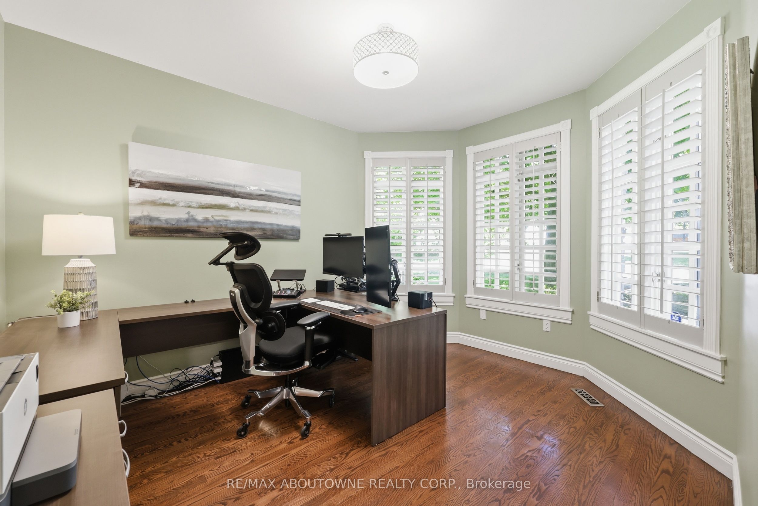 437 Cairncroft Road Property Photo 21