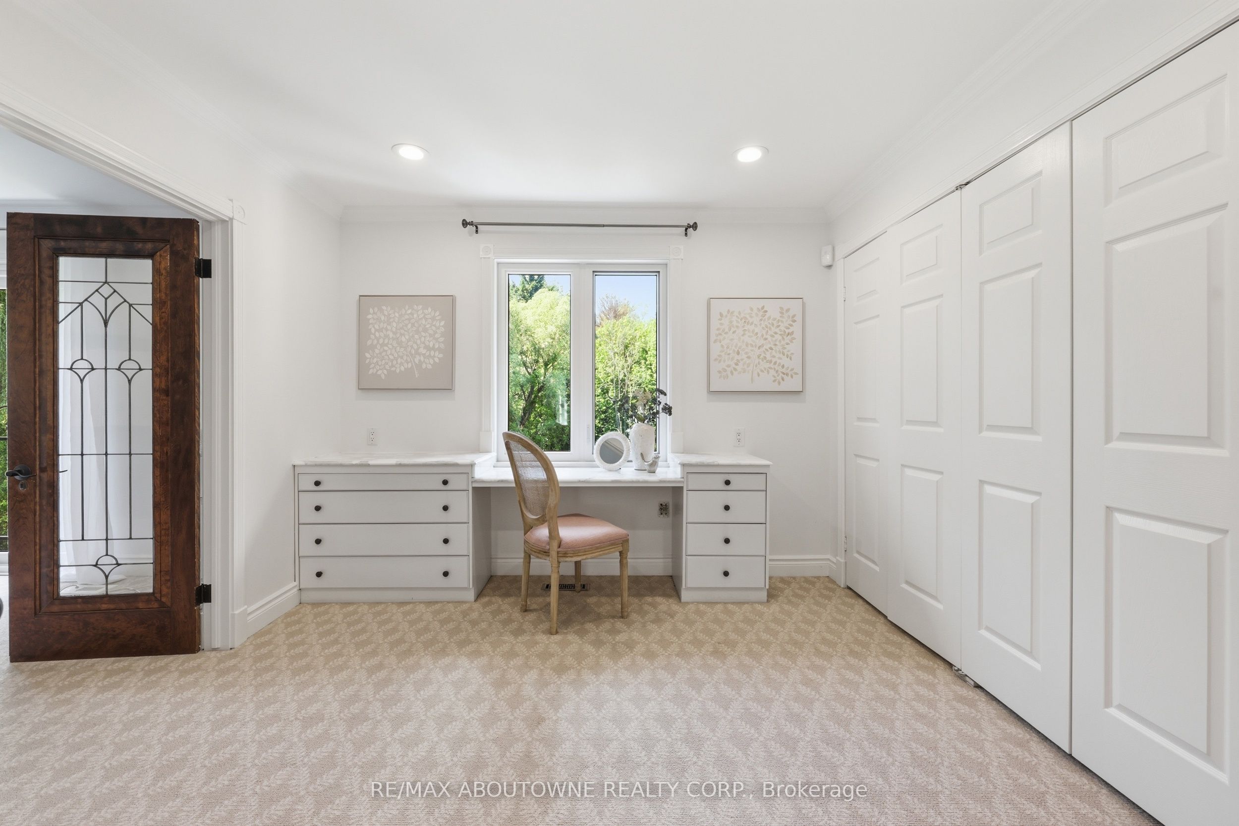 437 Cairncroft Road Property Photo 25
