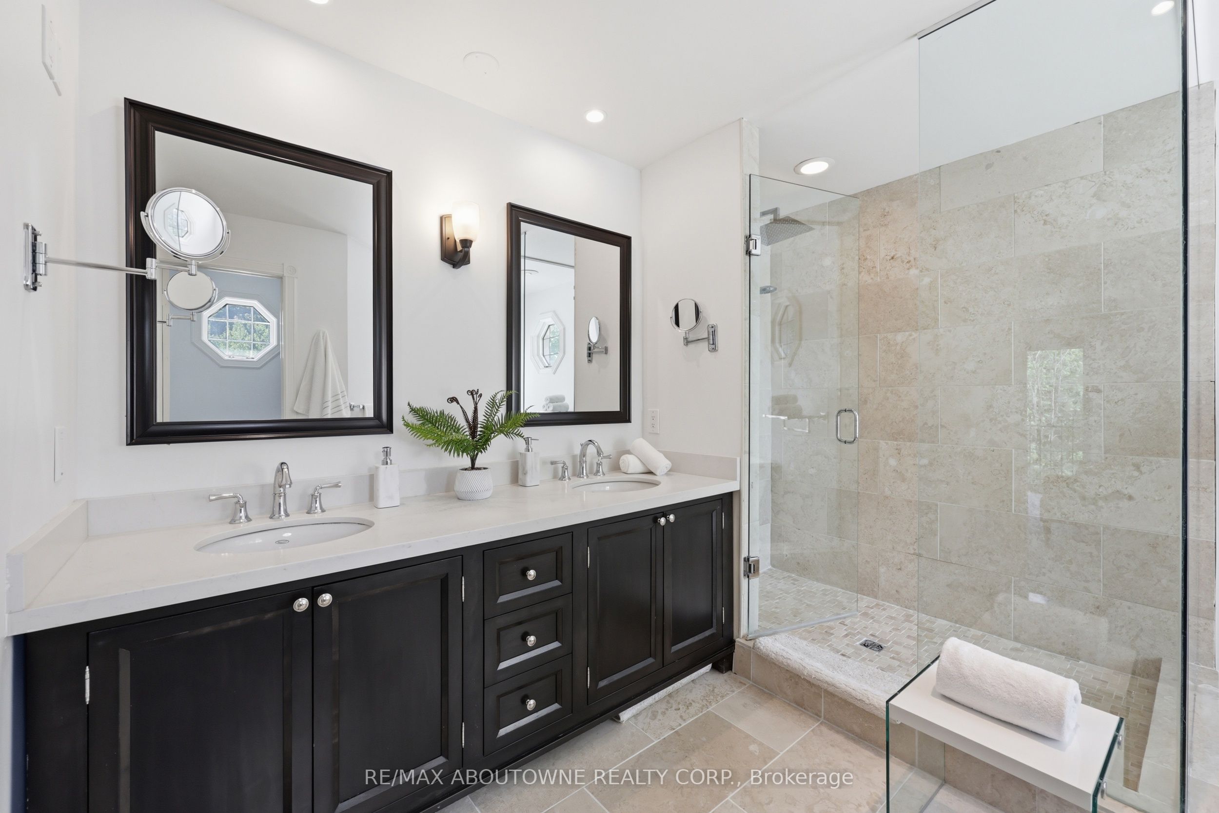 437 Cairncroft Road Property Photo 28