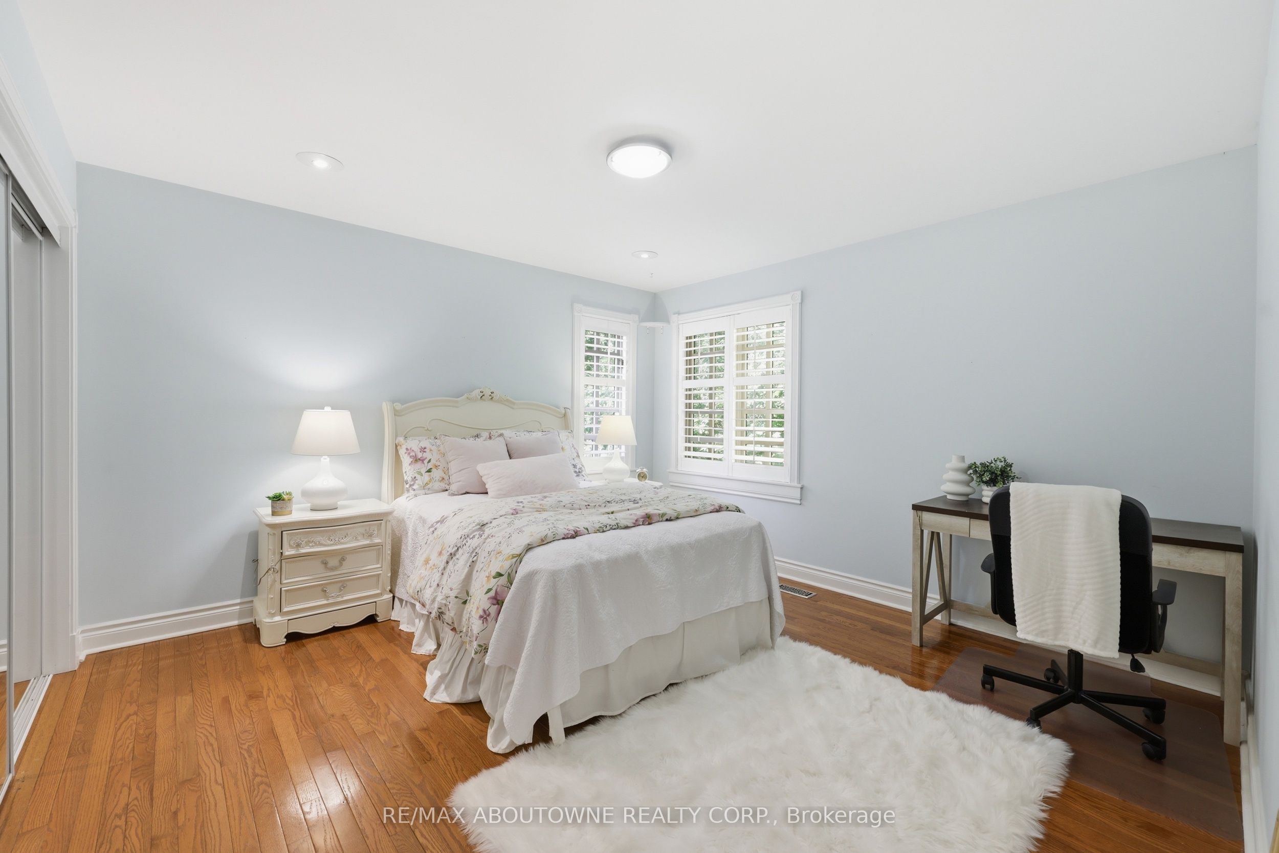 437 Cairncroft Road Property Photo 37