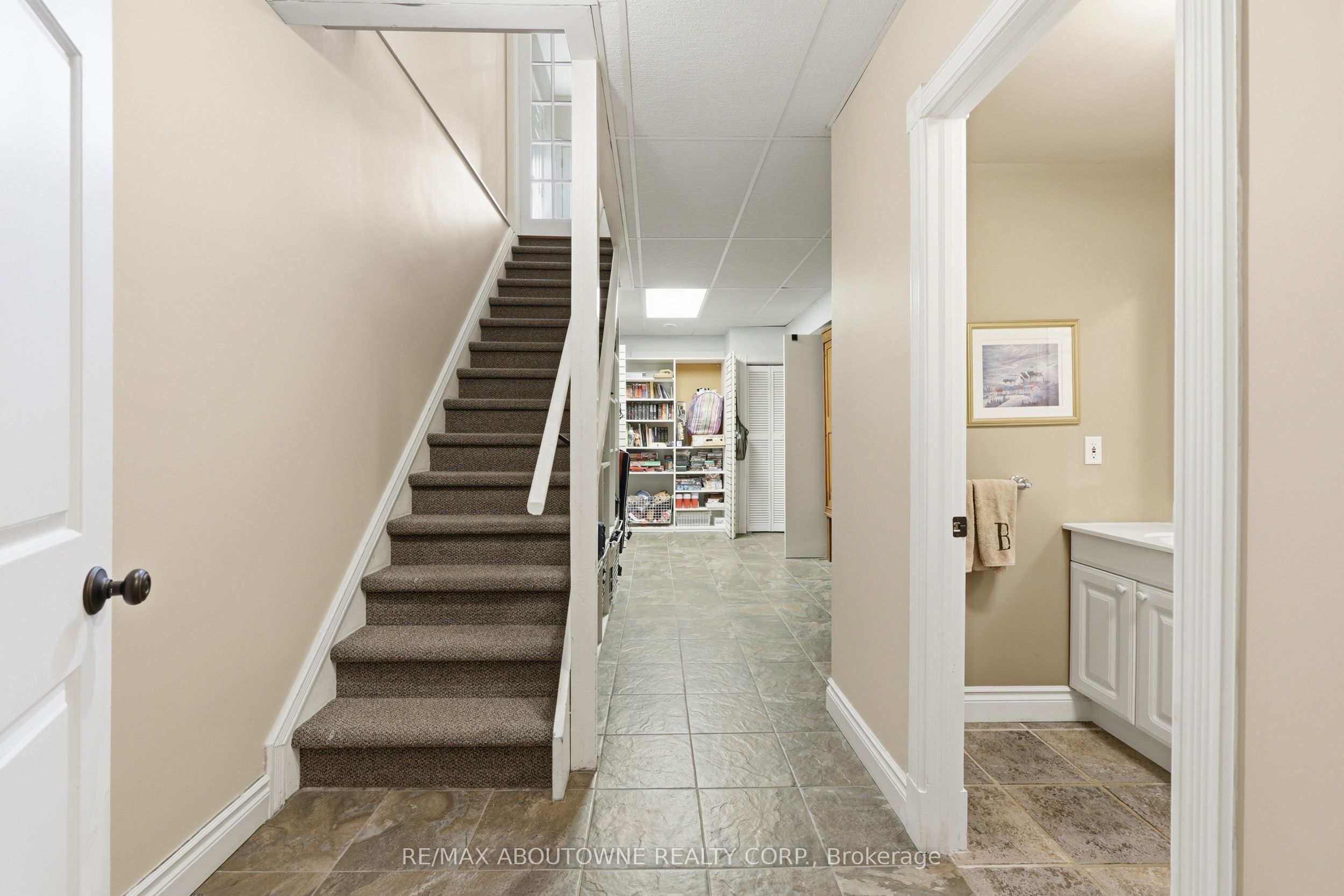 437 Cairncroft Road Property Photo 43