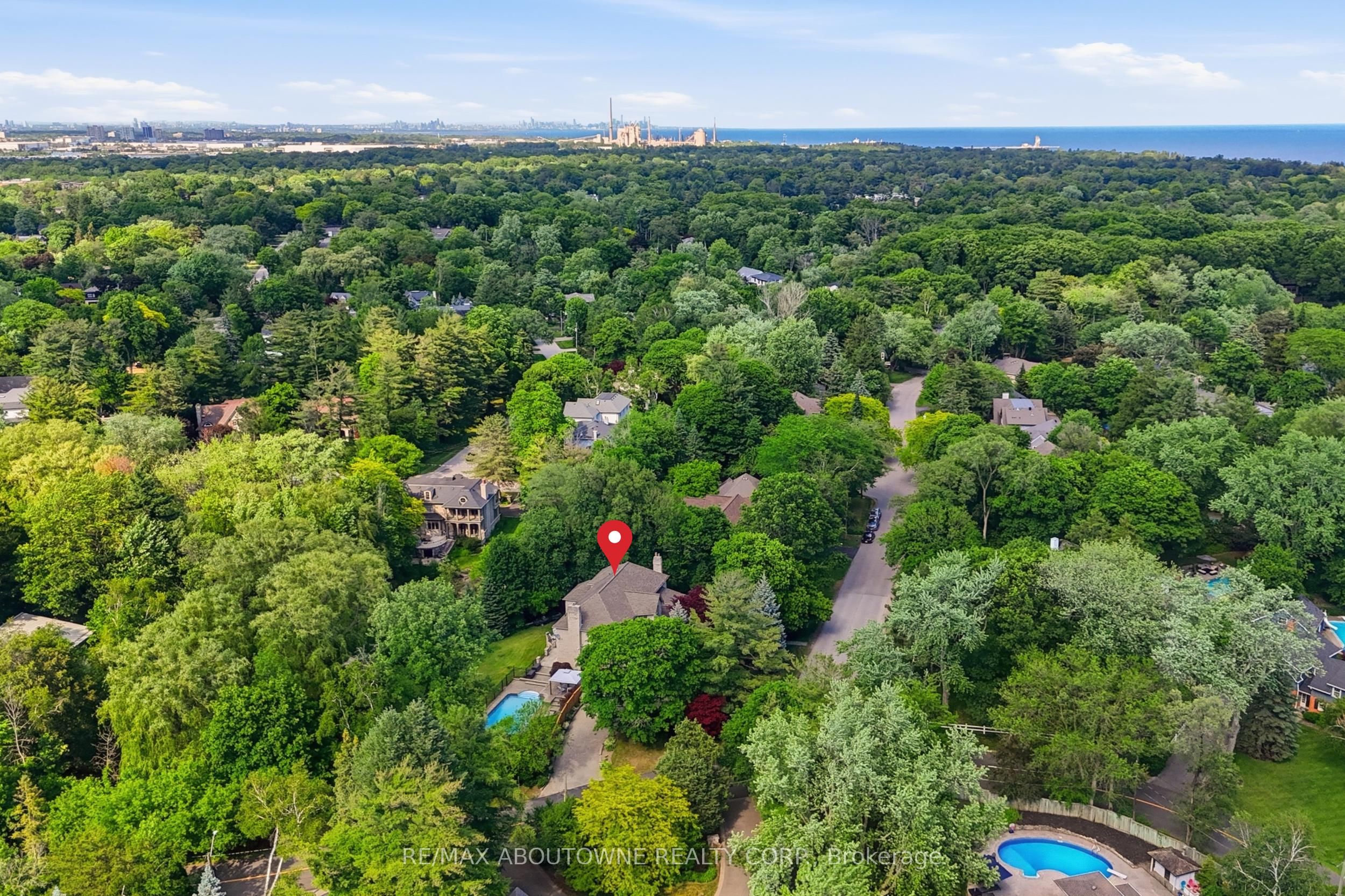 437 Cairncroft Road Property Photo 48