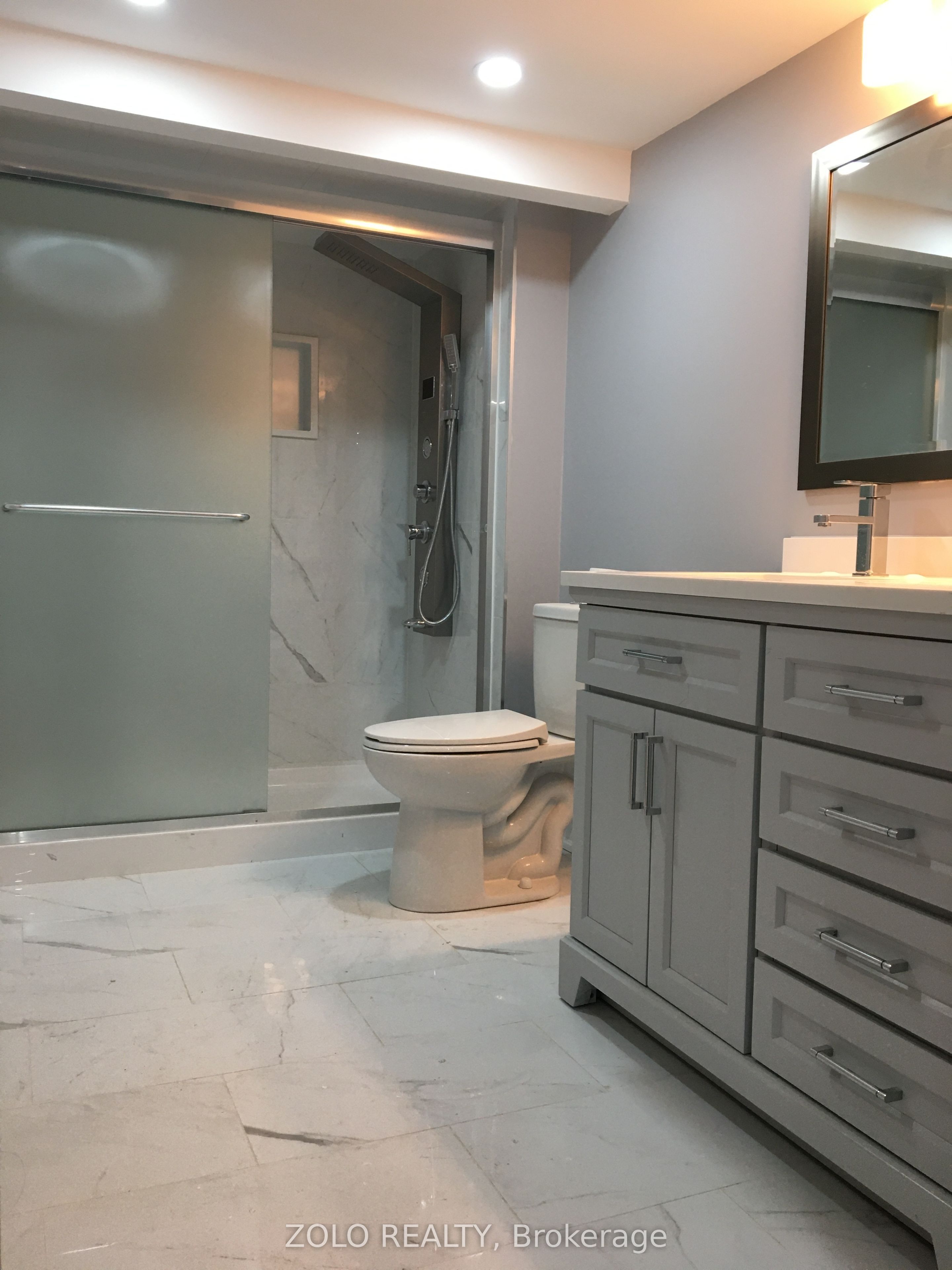 W13733672 Property Photo 4