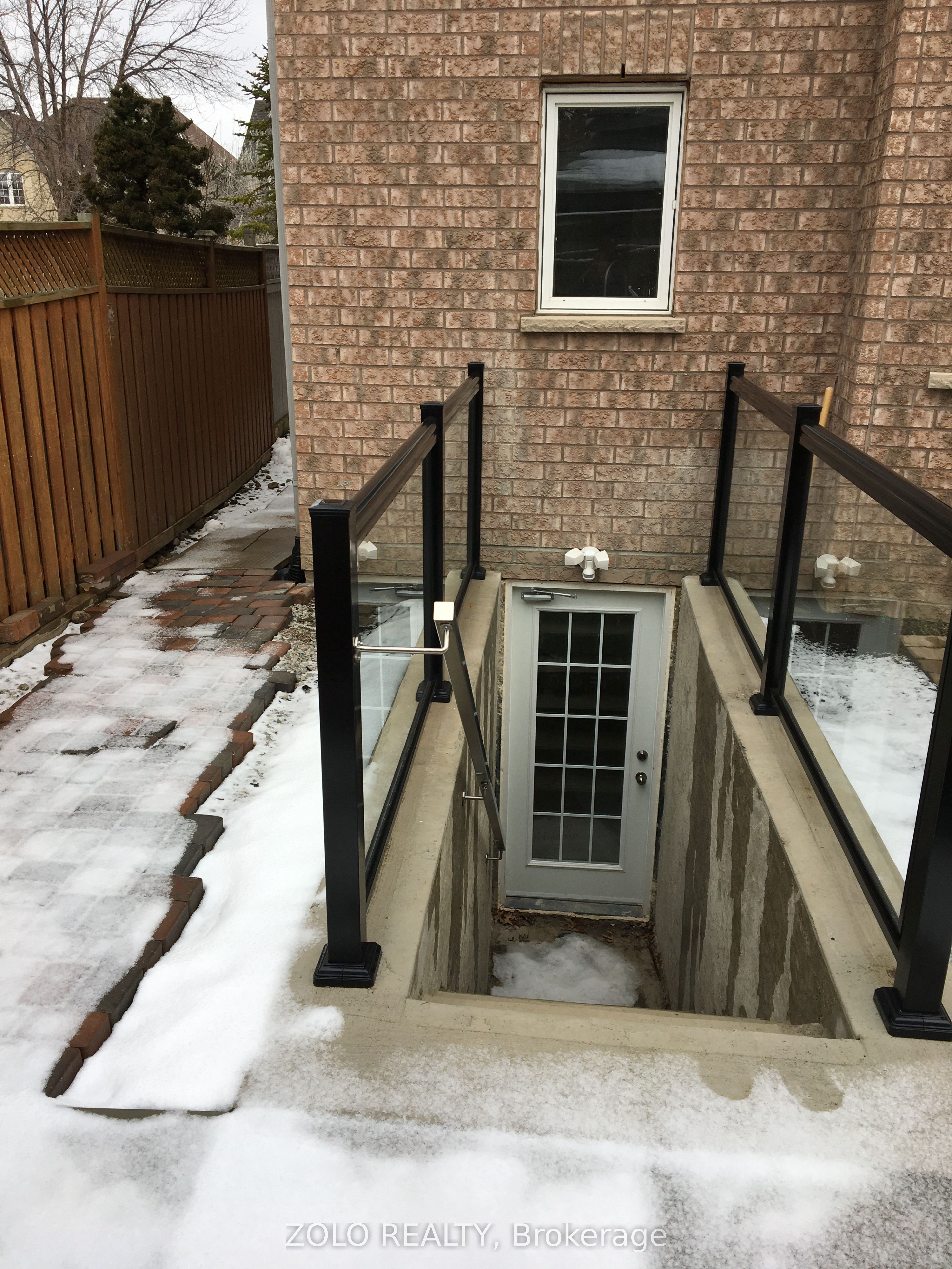 W13733672 Property Photo 11